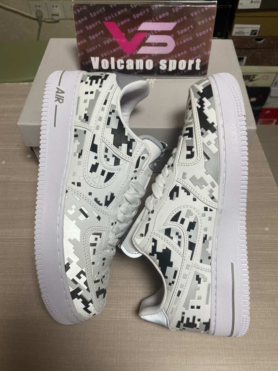 Air Force 1 Low Digi Camo 520505-100