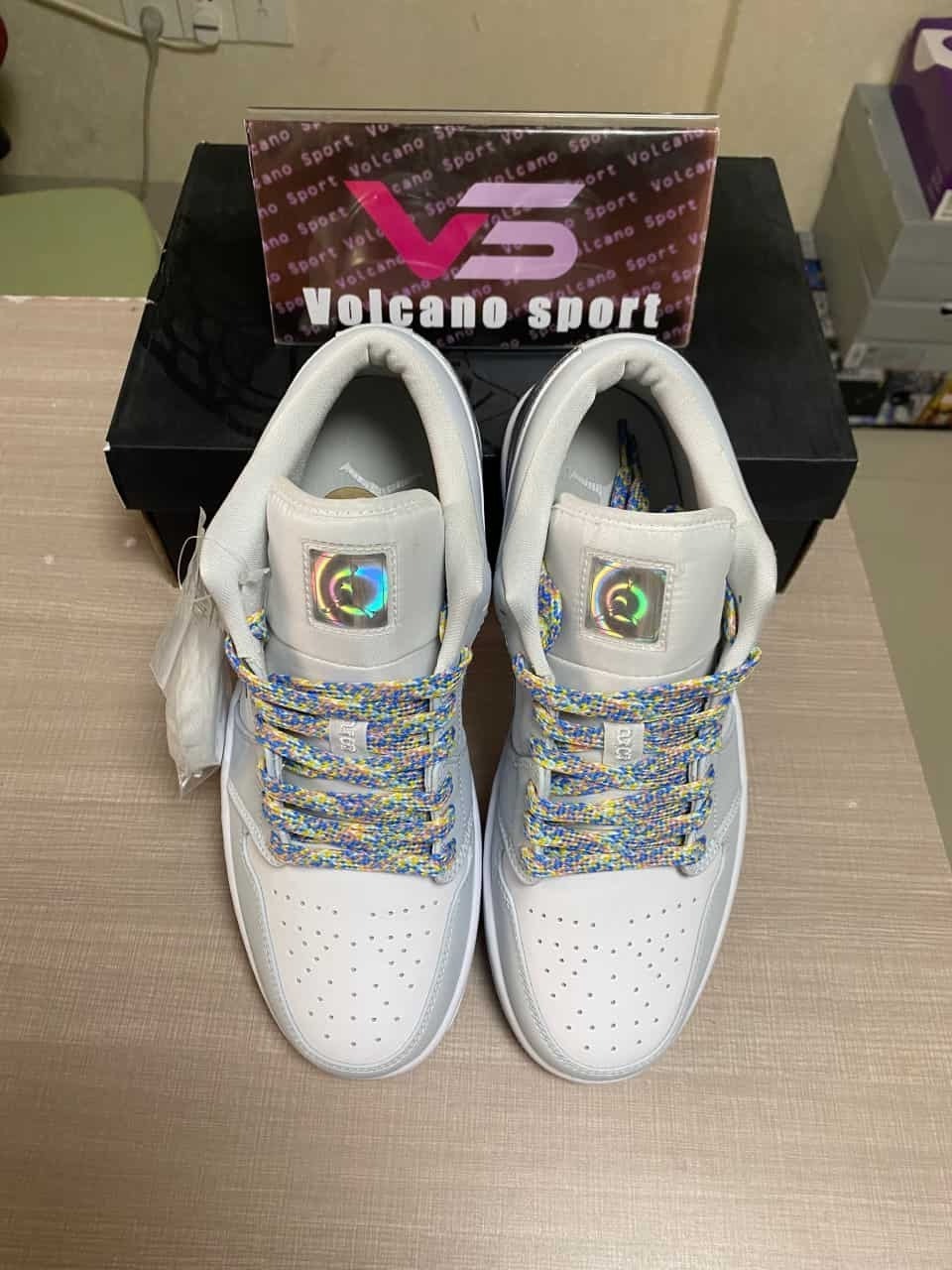 Jordan 1 Low SE Tear Away Silver DX6070-101