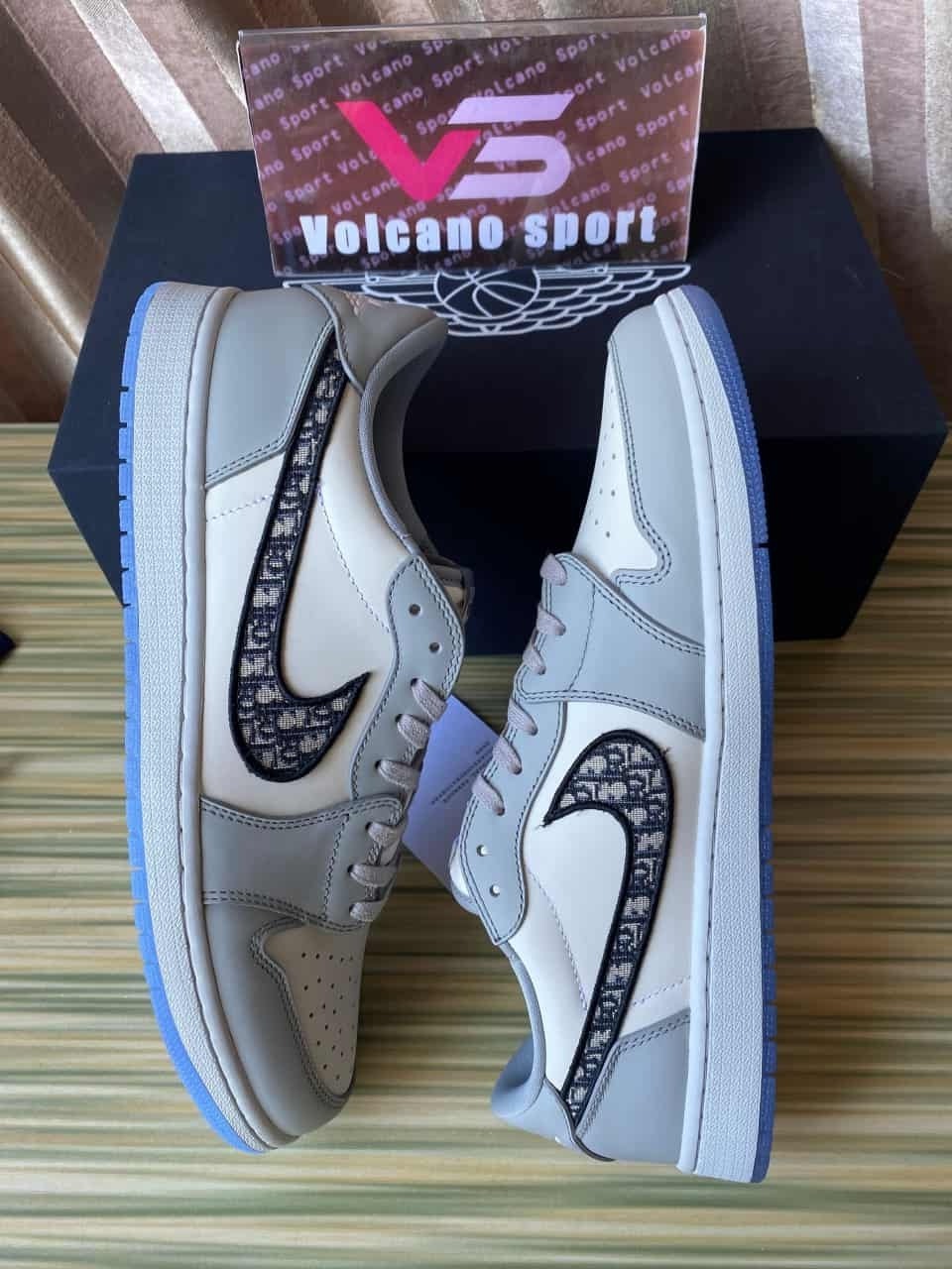 Jordan 1 Retro Low Dior  CN8608 002