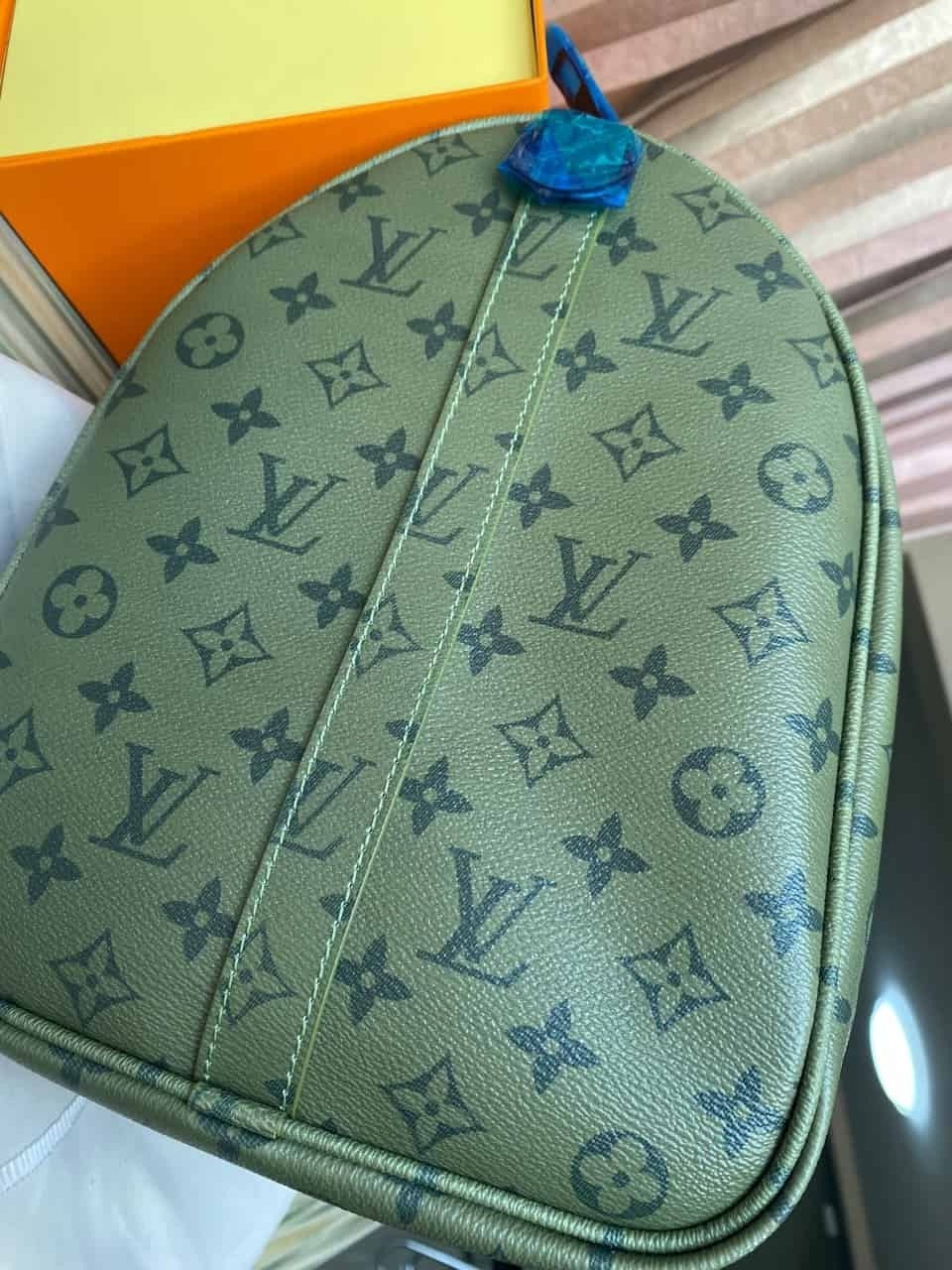 LV Keepall Bandouliere 45 Khaki Green/Vermillion Red
