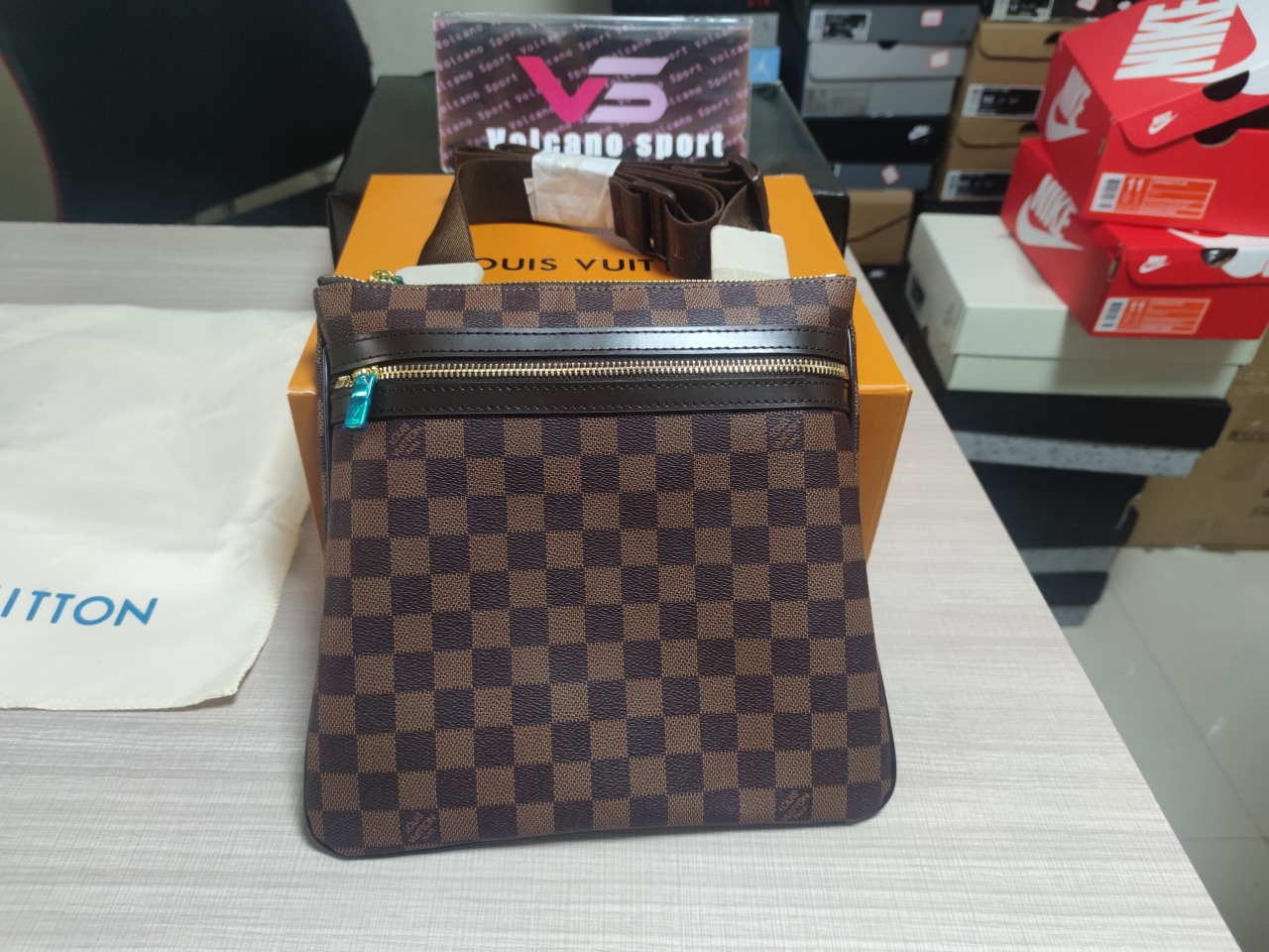 LV BAG