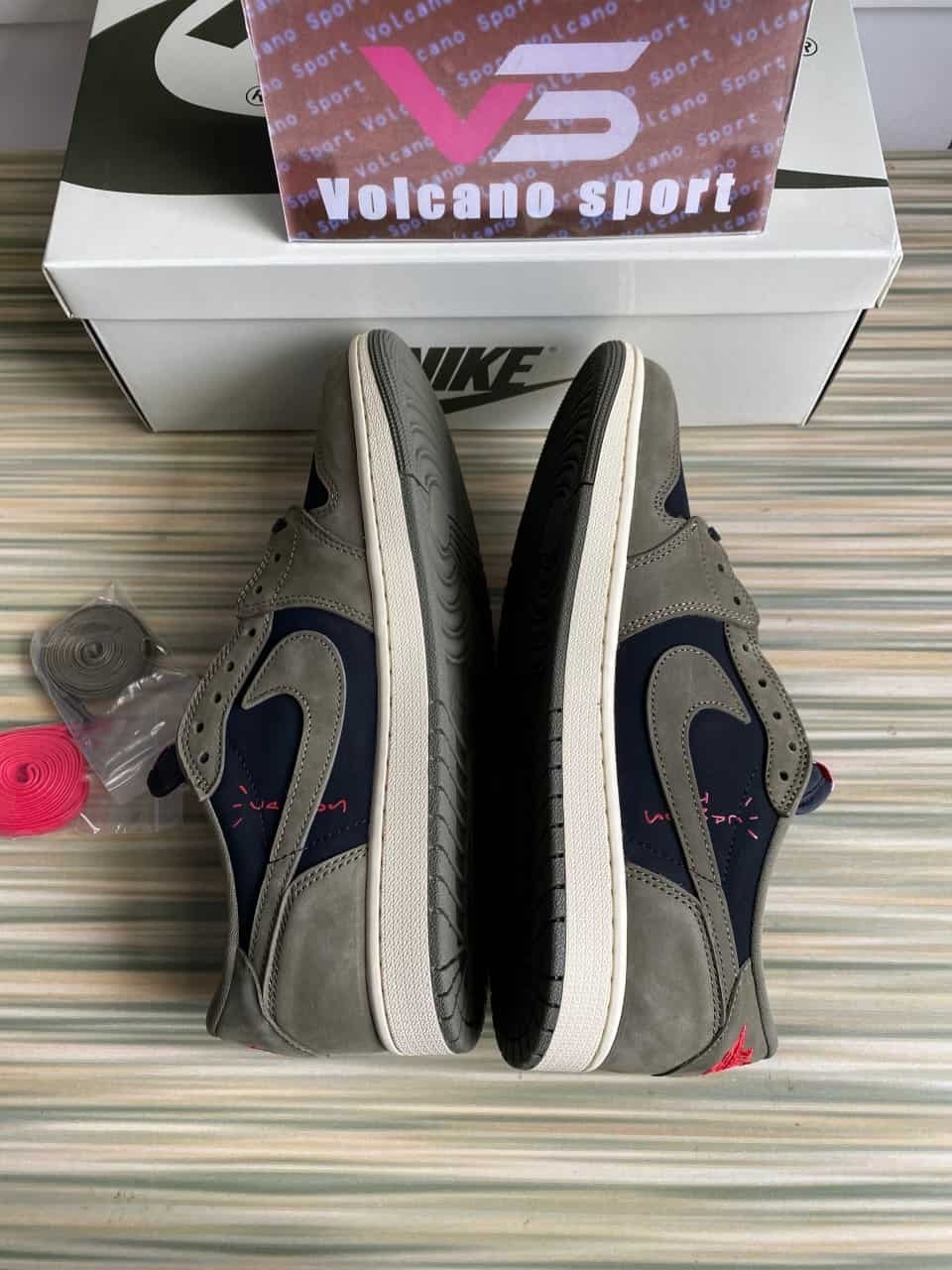 Travis Scott x Air Jordan 1 Low OG “Black Olive”DM7866-002