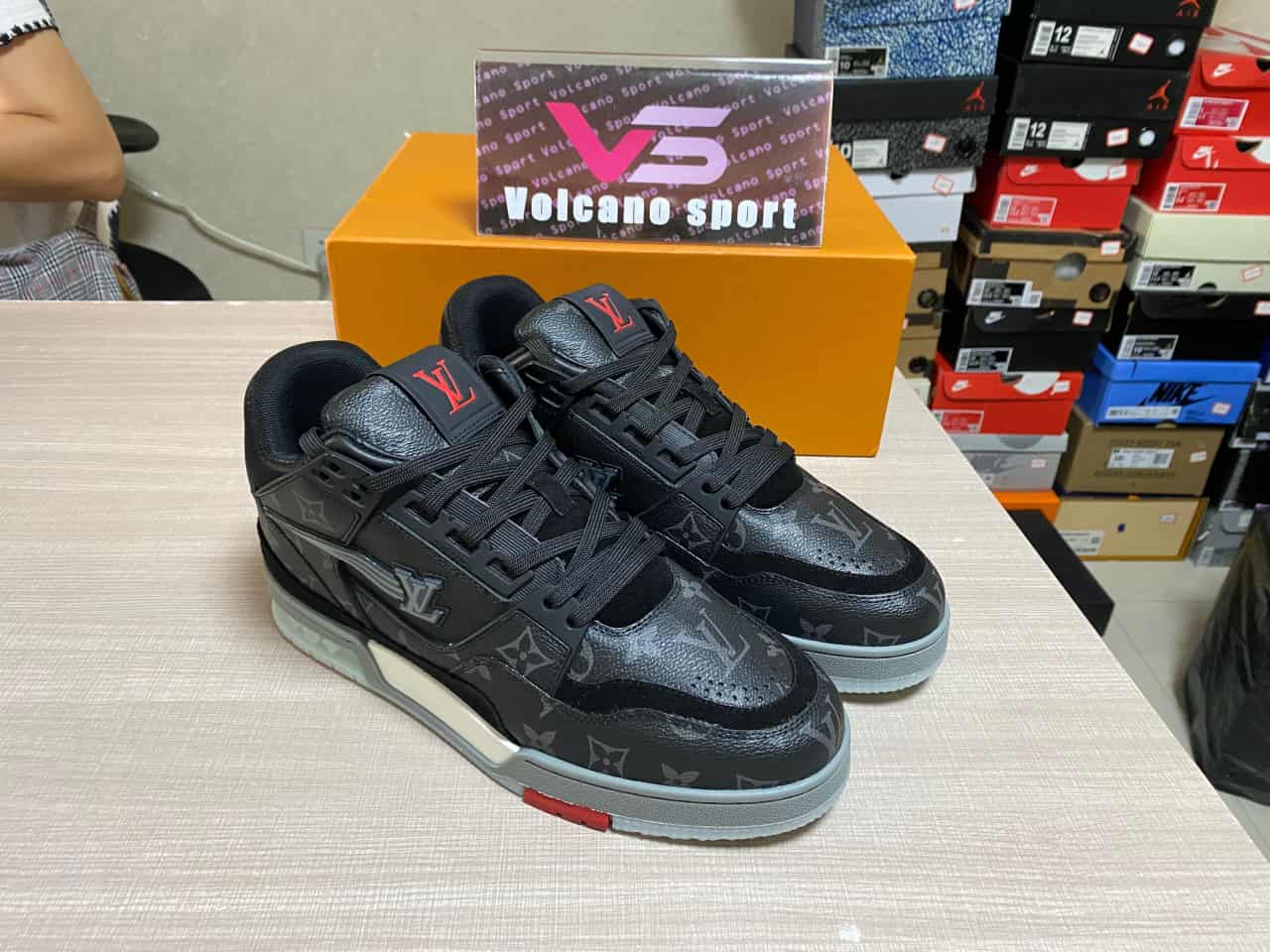 LV Trainer 'Monogram Eclipse