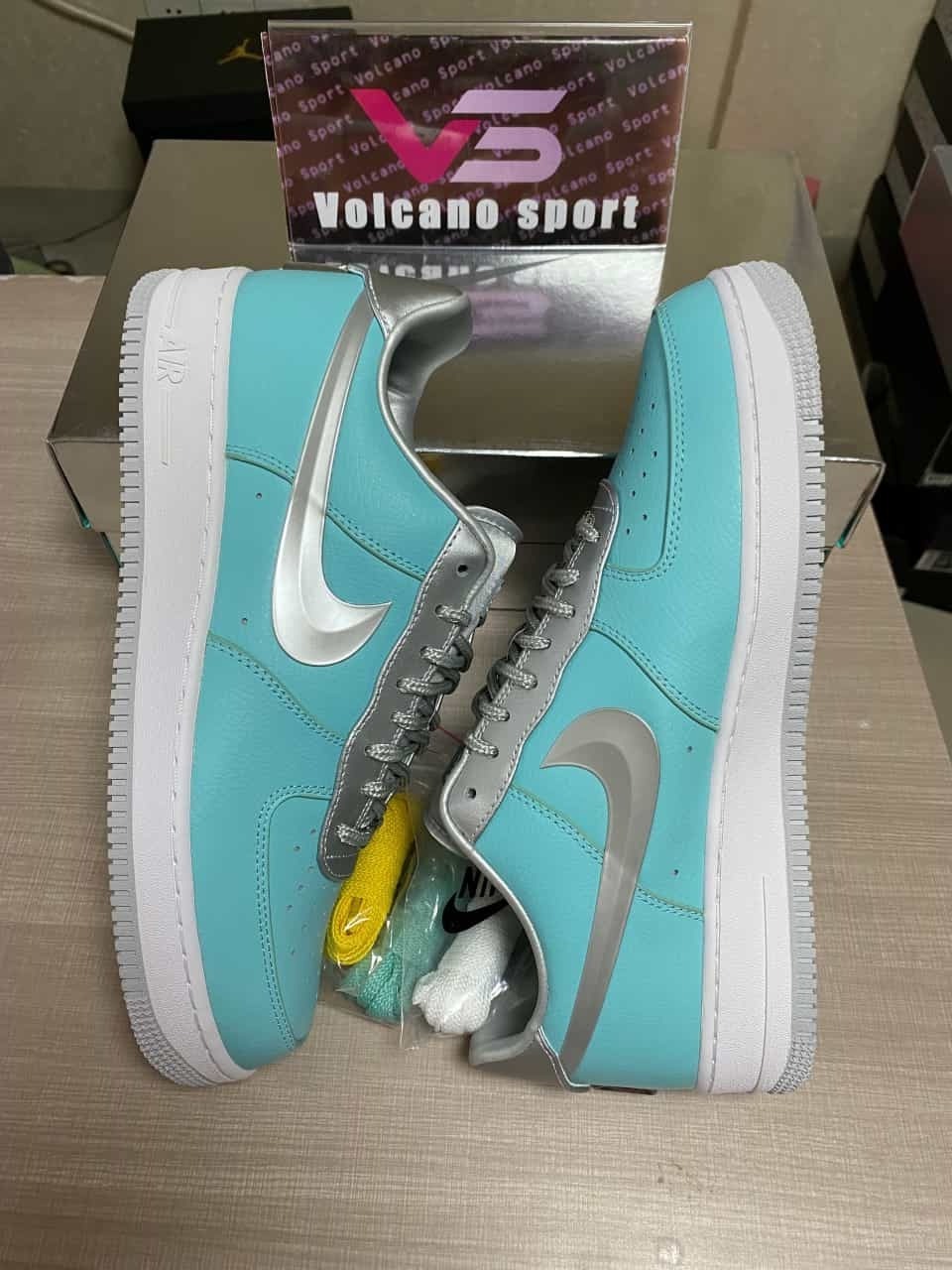 Blue Tiffany & Co.Air Force 1 DZ1382-003
