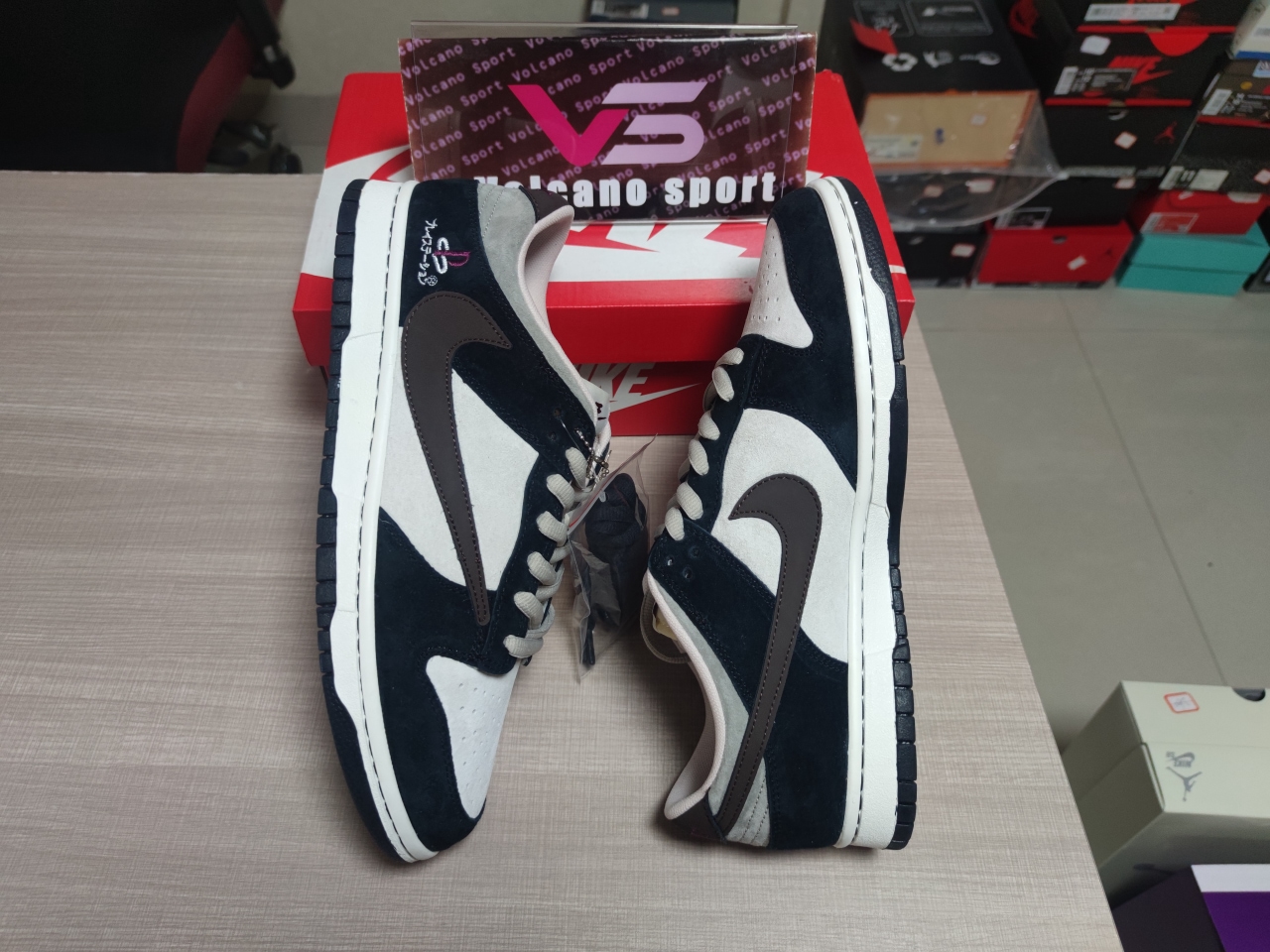 Dunk Katsuhiro o Tomo CU1726 990