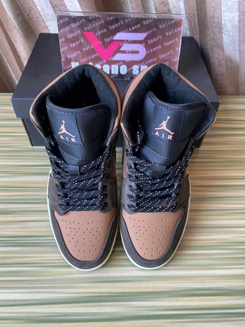 Jordan 1 Mid SE Dark Chocolate DC7294-200