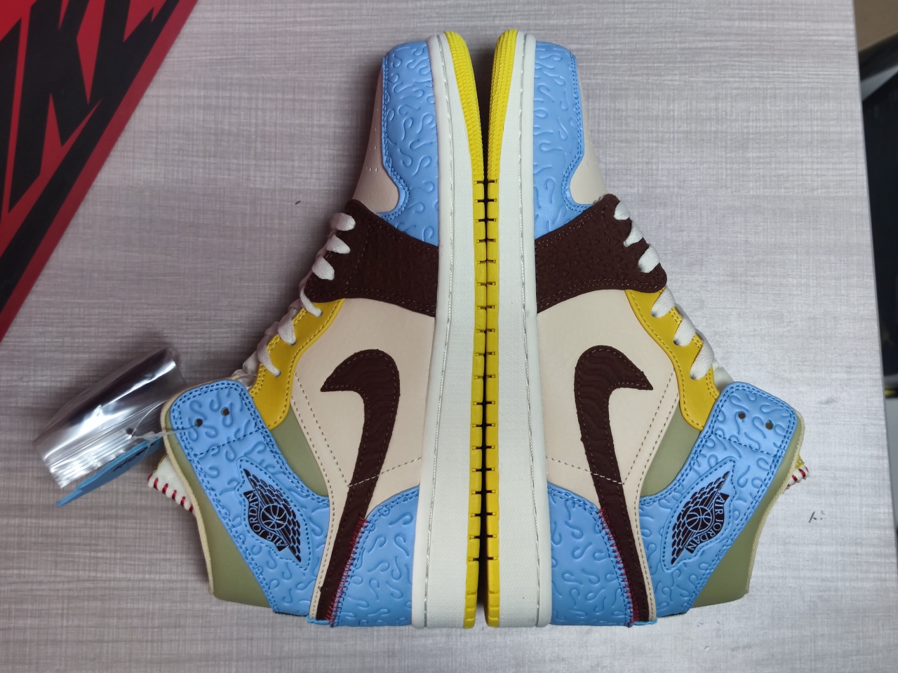 Jordan 1 Mid SE Fearless Maison Chateau Rouge