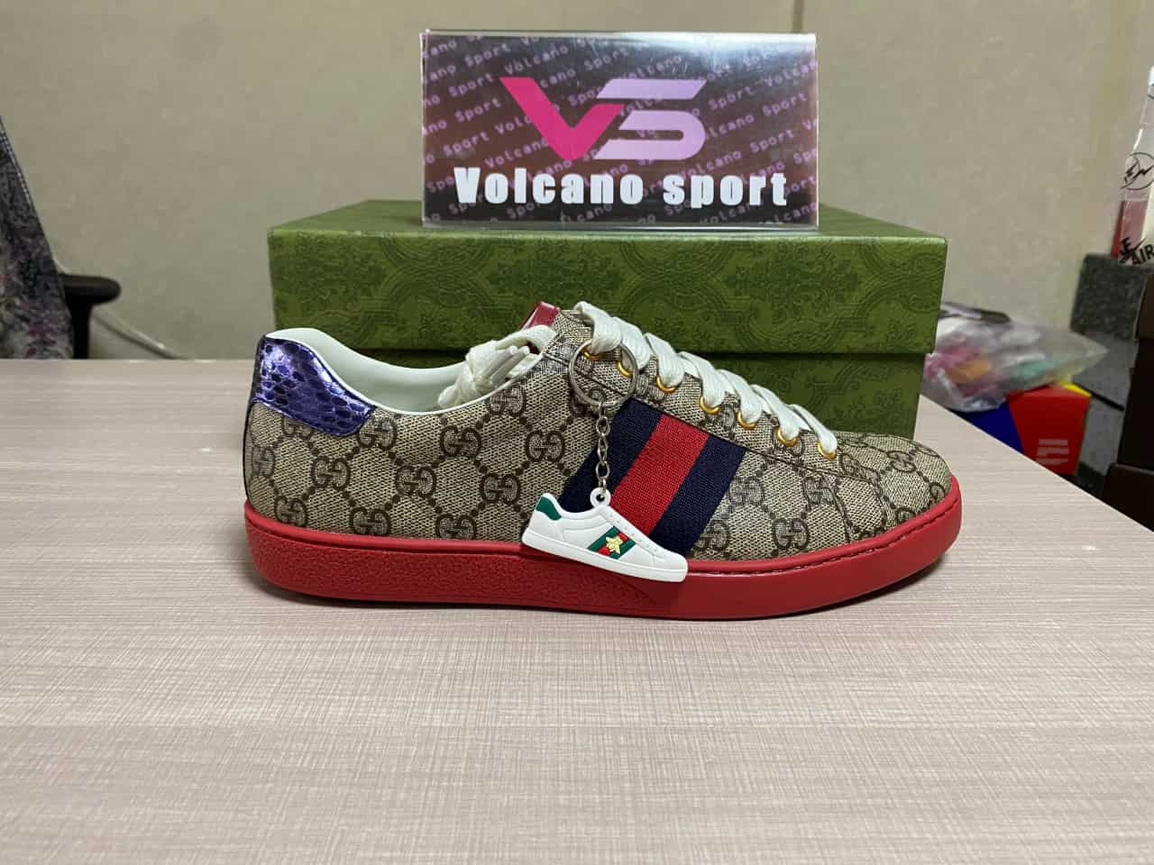 GUCCI Beige Casual Shoes