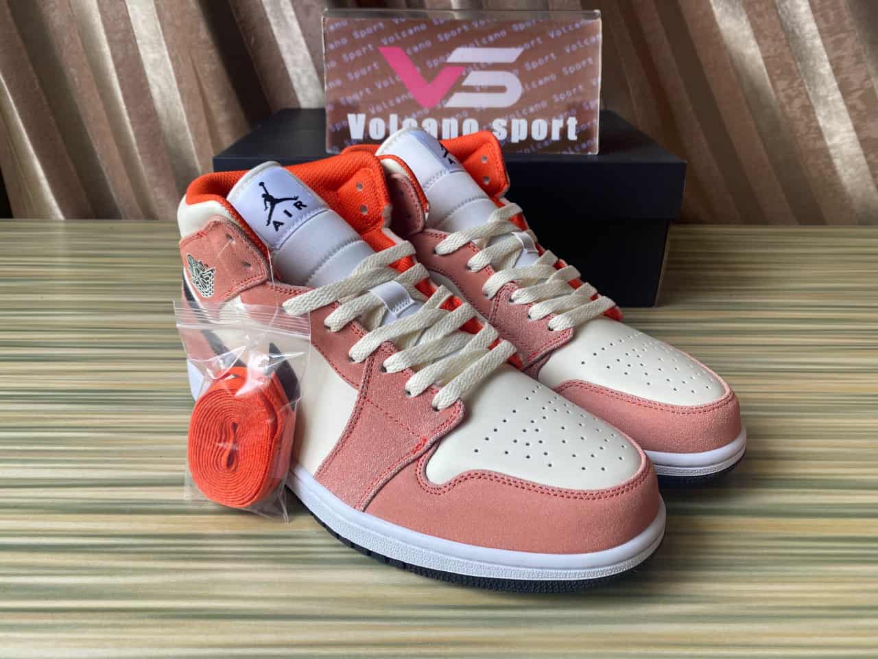 Jordan 1 Mid SE Orange Suede DV1336-800