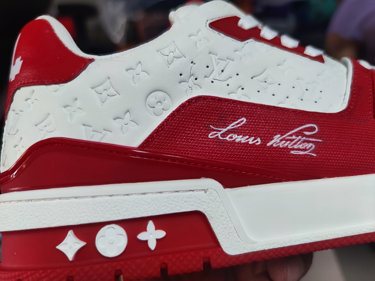 LV Trainer #54 Signature Red White