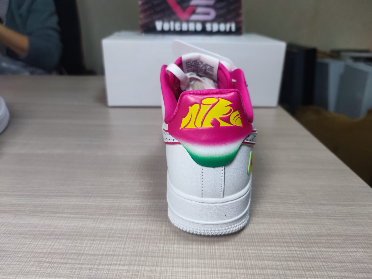 Air Force 1 Low '07 LX Dragon Fruit DV3809-100