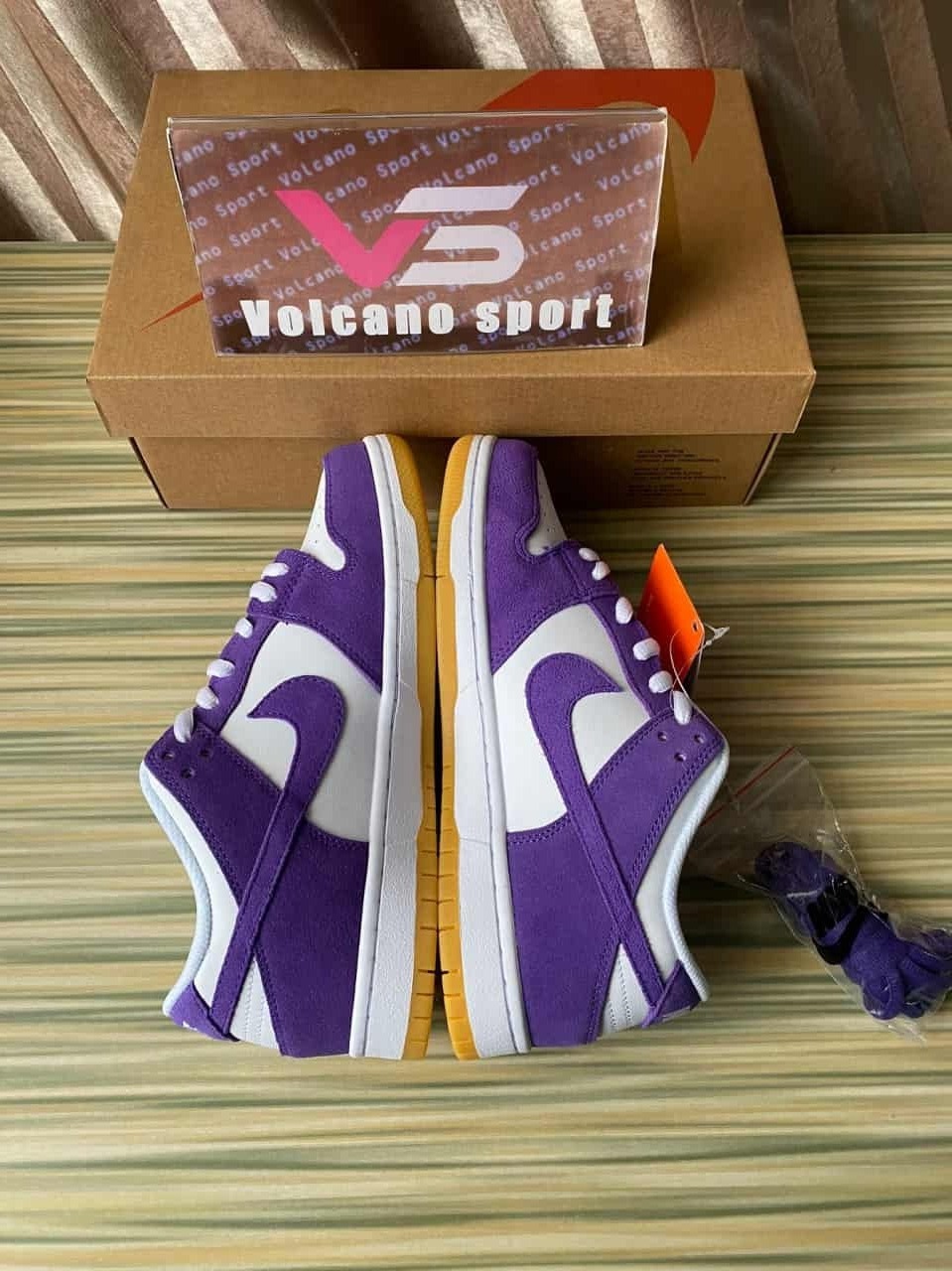 Nike SB Dunk Low Pro ISO Orange Label Court Purple DV5464-500
