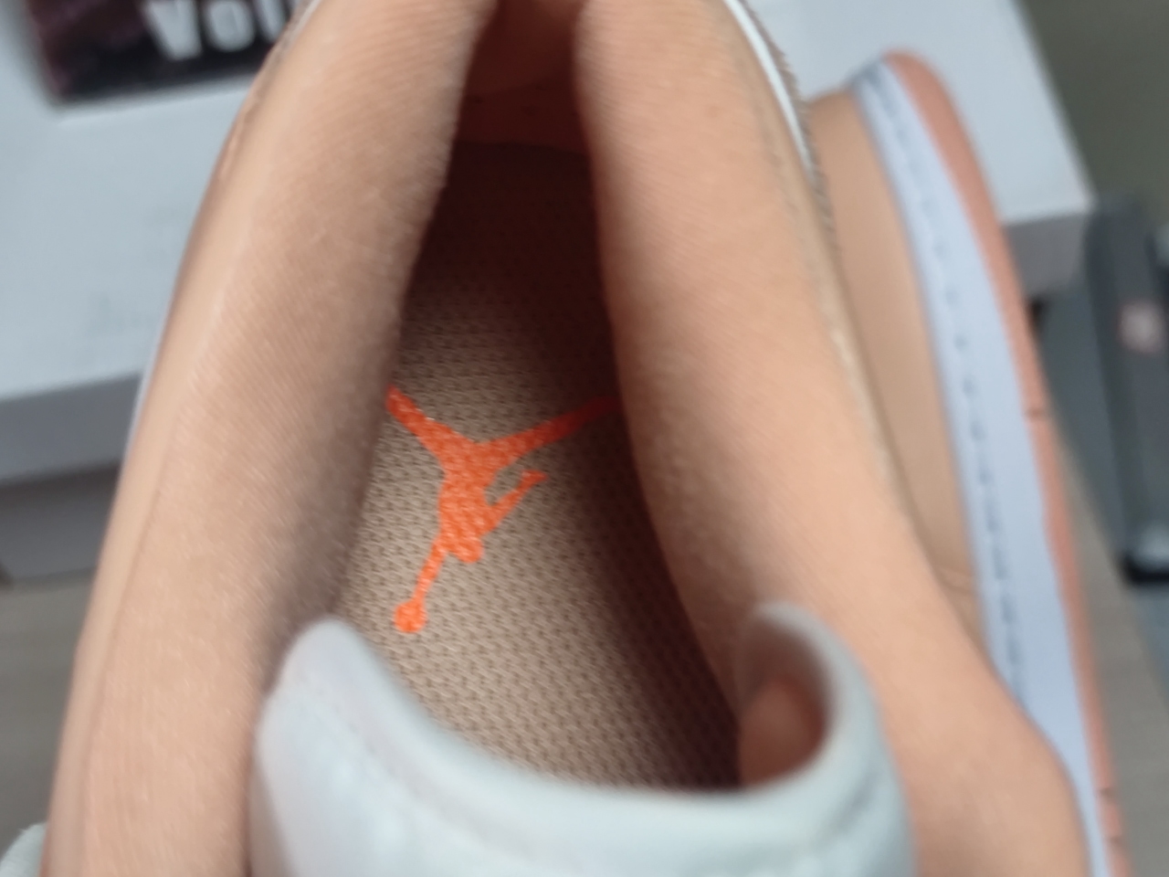 Jordan 1 Low Sunset Haze DC0774-801