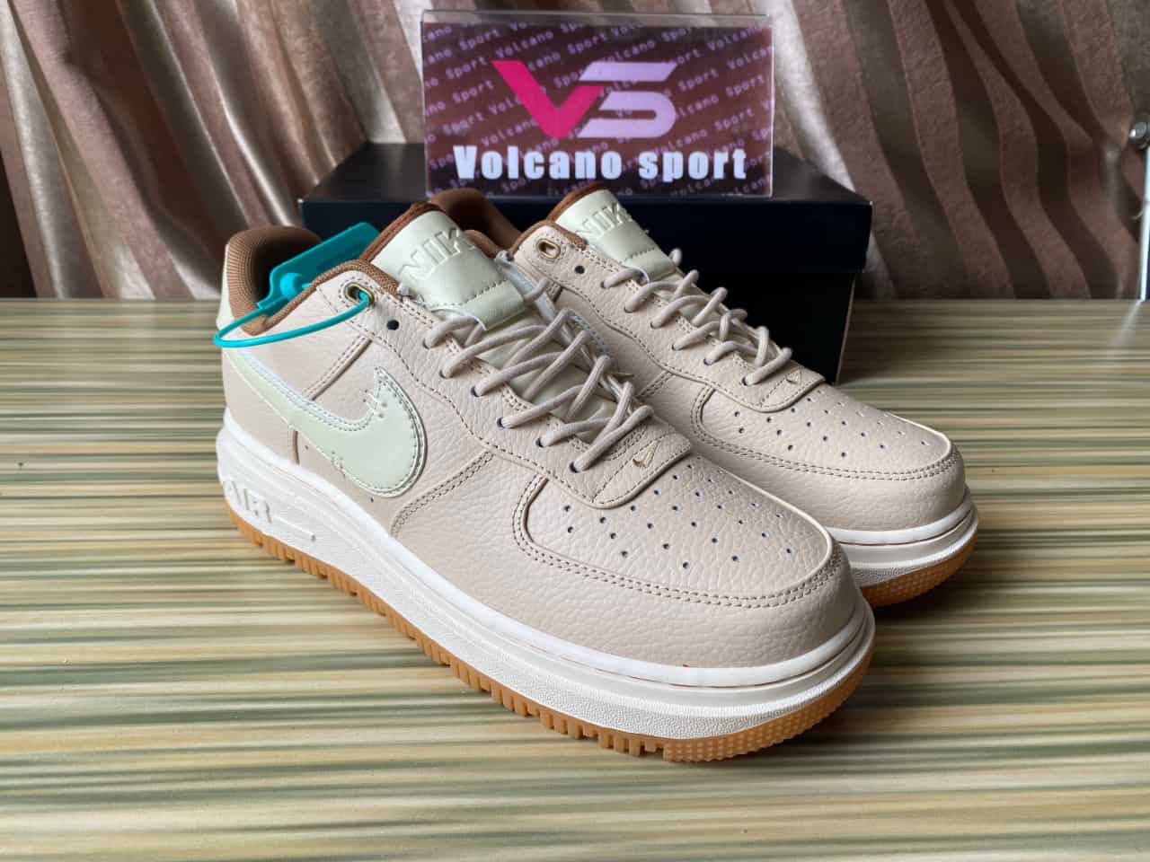 Air Force 1 Low Luxe Pearl White DB4109-200