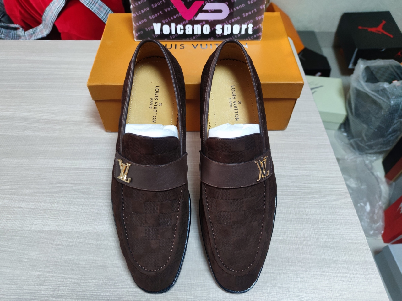LV Casual leather shoes Brown
