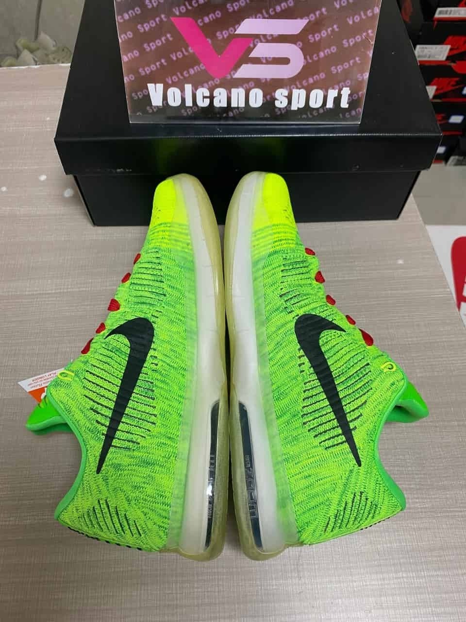 Kobe 10 Elite 'Grinch' iD 802817-901