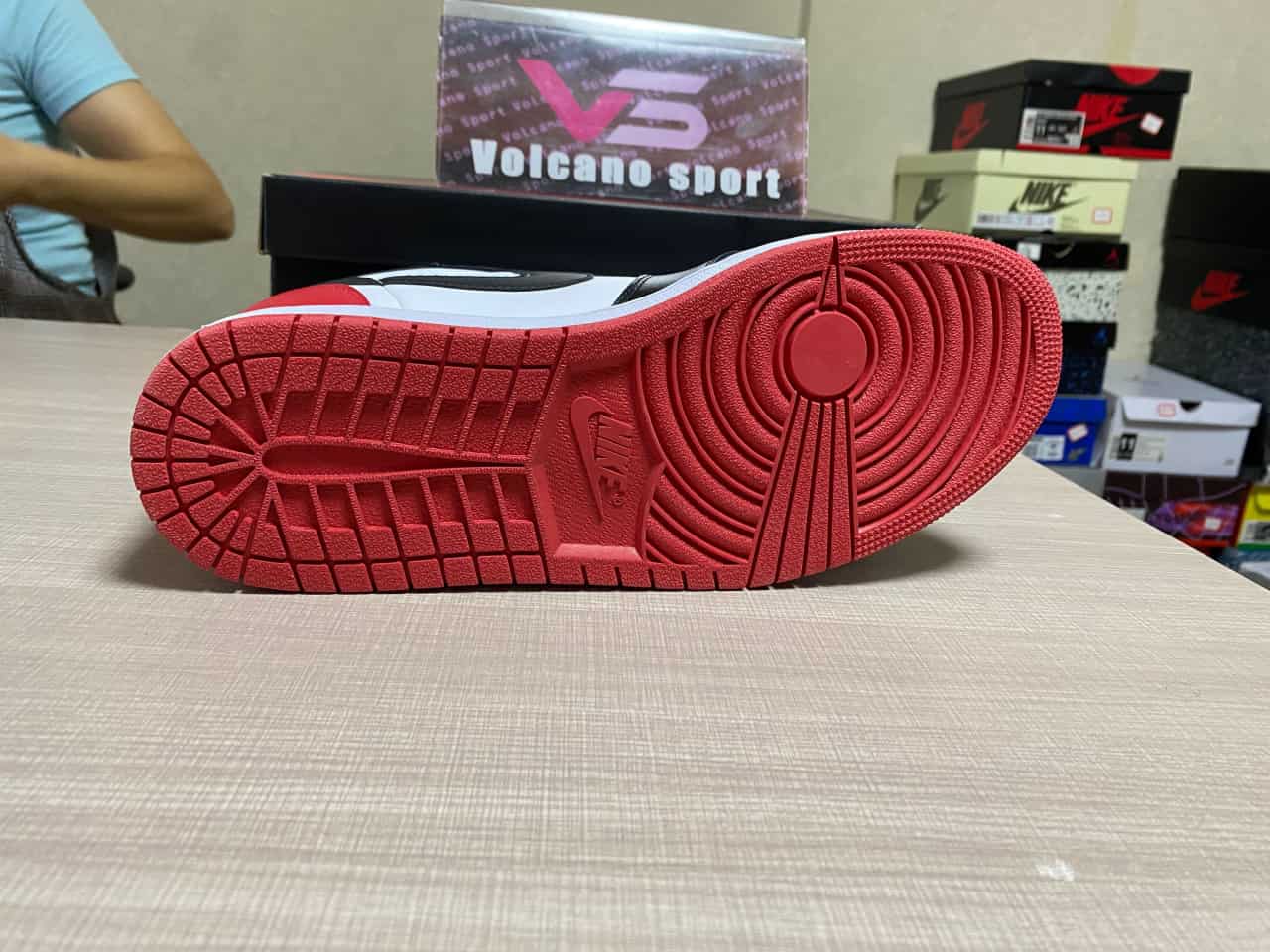 Jordan 1 Retro Low OG Black Toe CZ0790-106