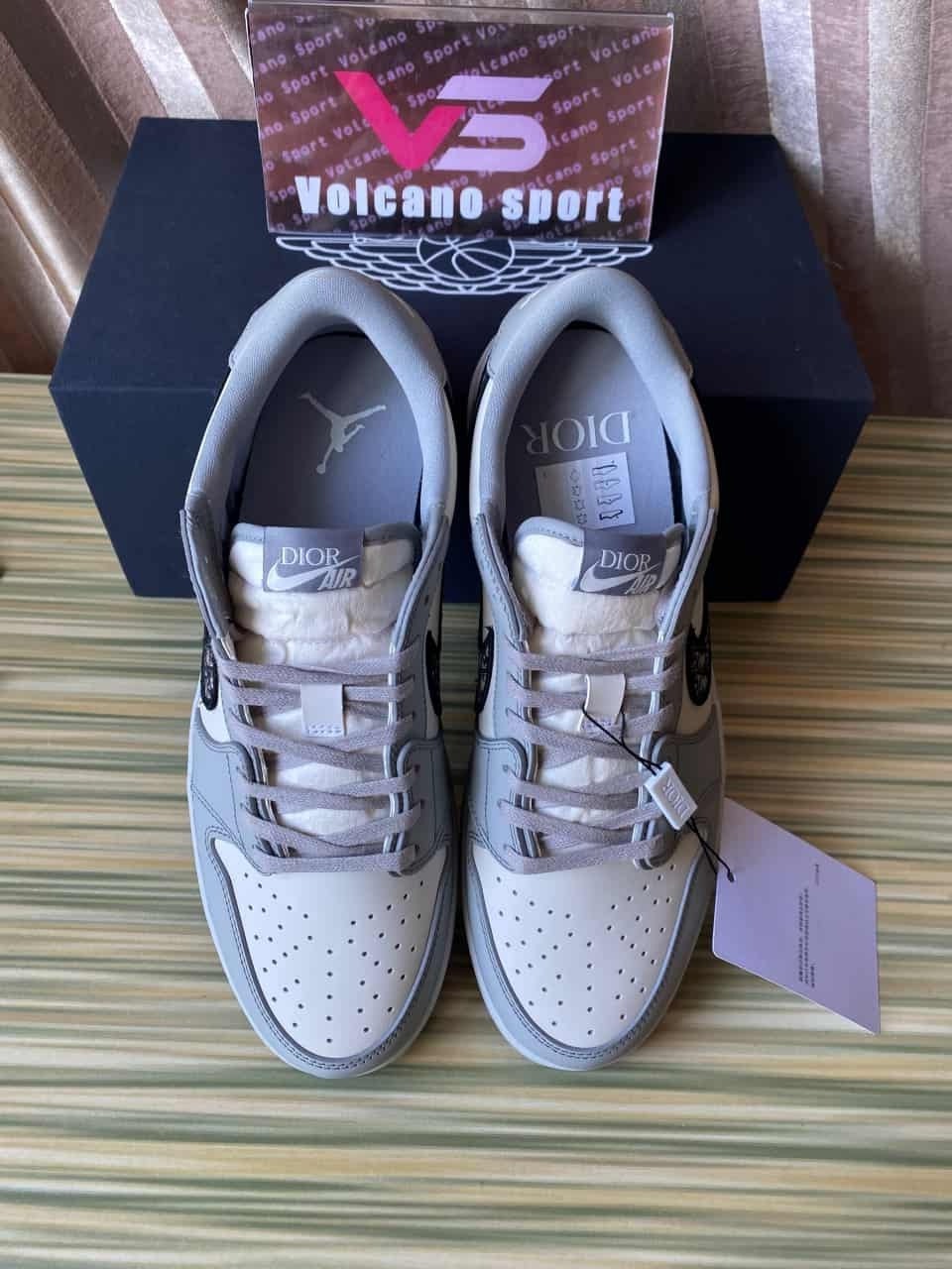 Jordan 1 Retro Low Dior  CN8608 002