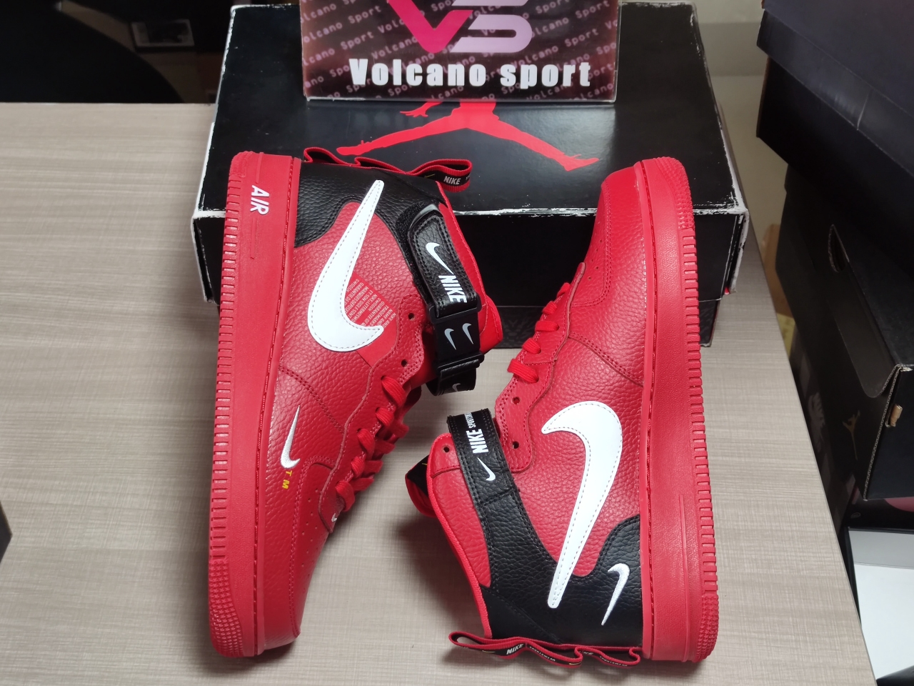 Air Force 1 Mid Utility University Red 804609-605