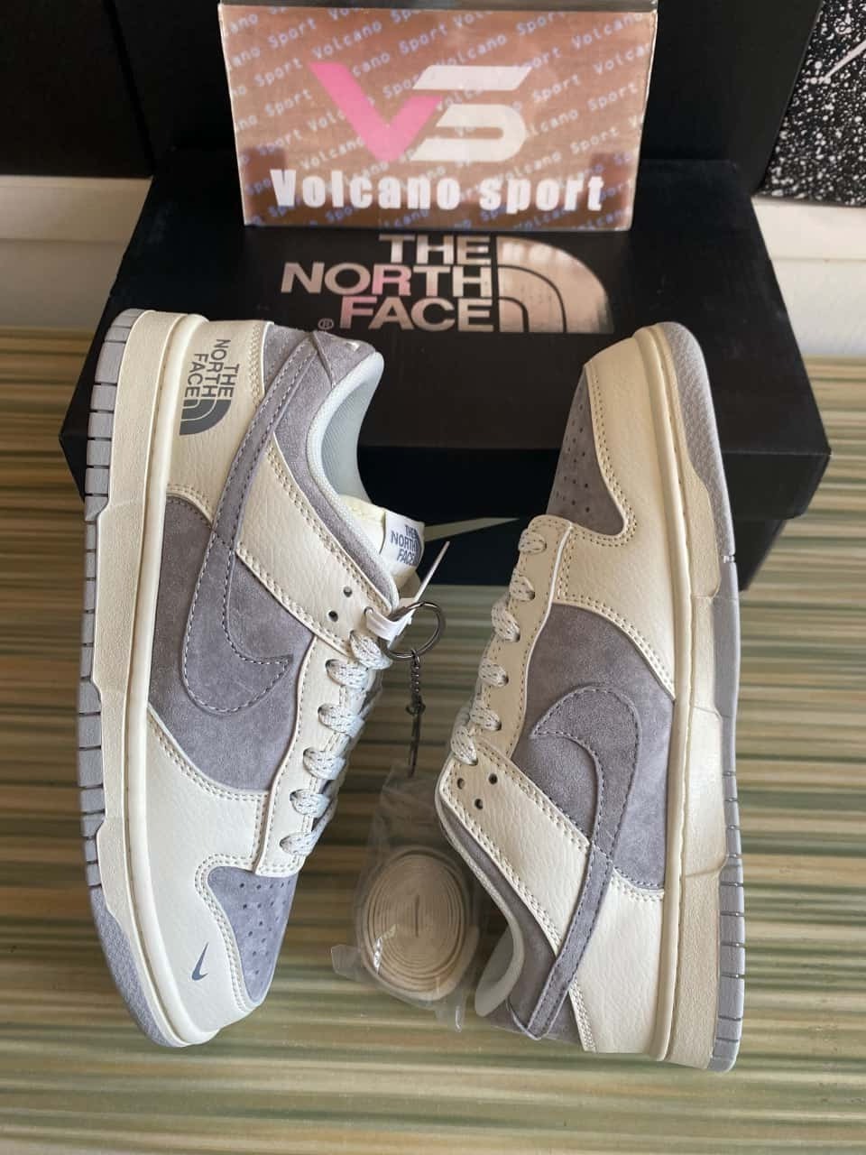 Dunk Low The North Face Off XD6188-020