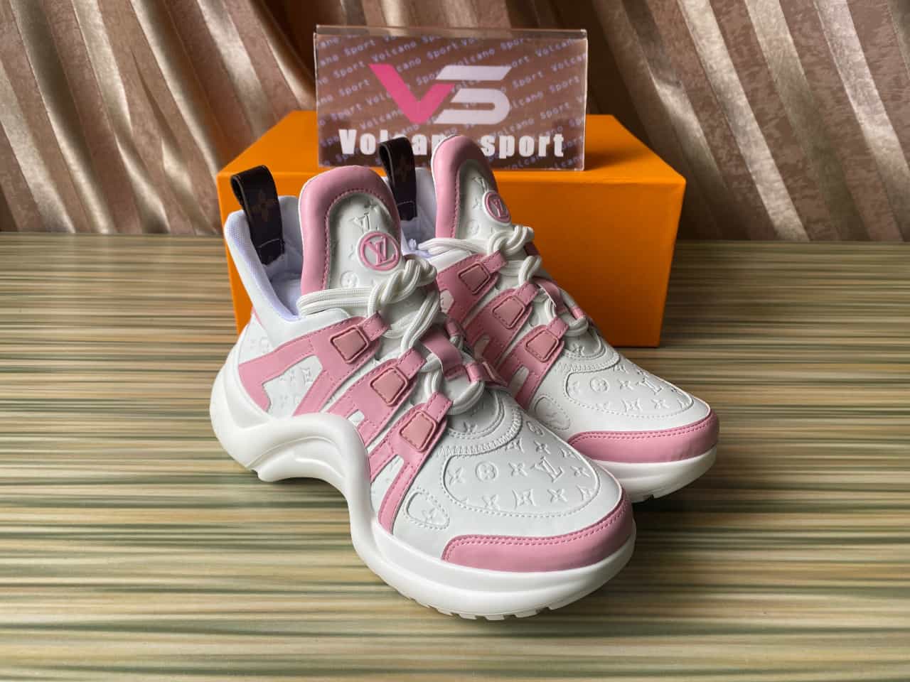 LV Archlight Trainer pink white