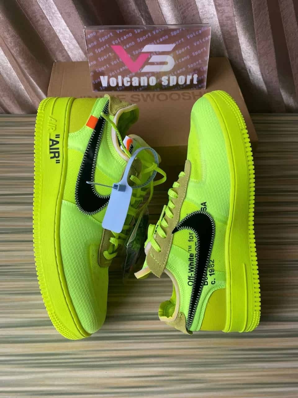 Nike Air Force 1 Low Off-White Volt AO4606-700