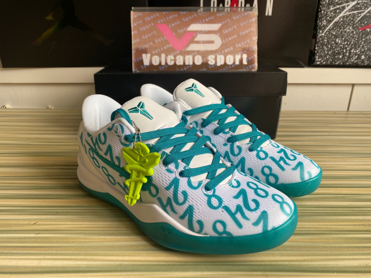 Kobe 8 Protro Radiant Emerald FQ3549-101