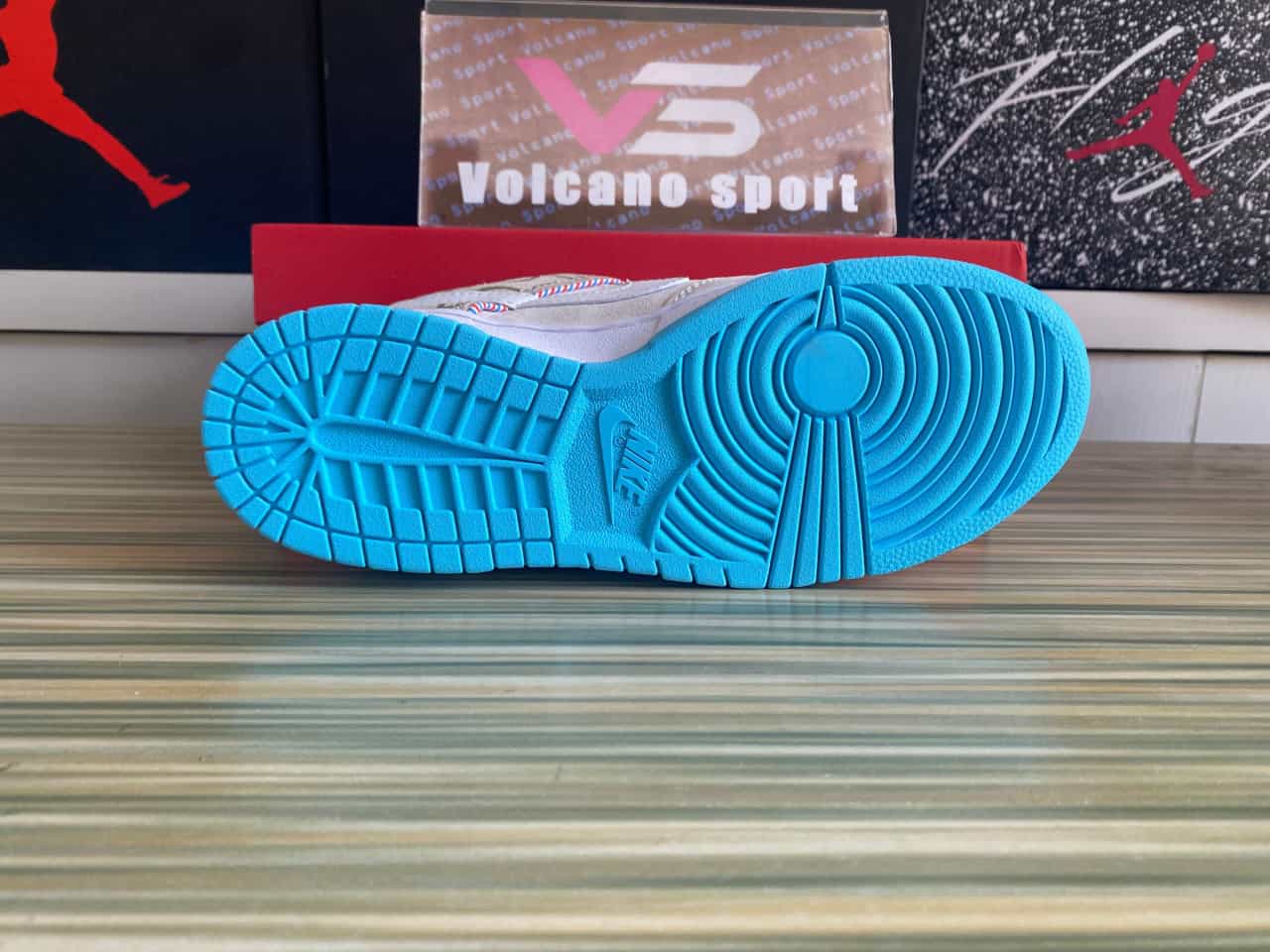 Dunk Low SE Barber Shop Grey DH7614-500