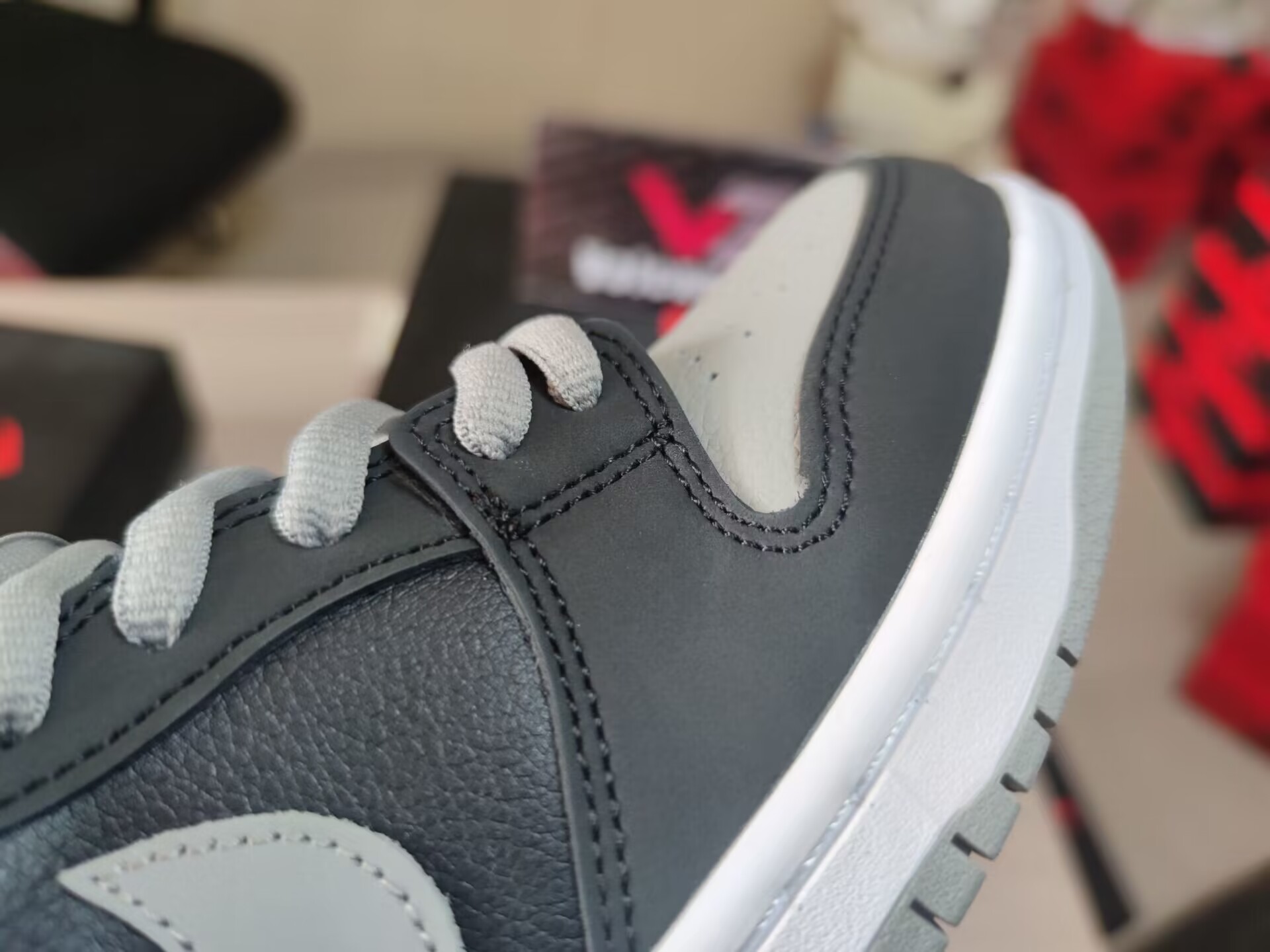 SB Dunk Low “J-Pack Shadow”BQ6817-007