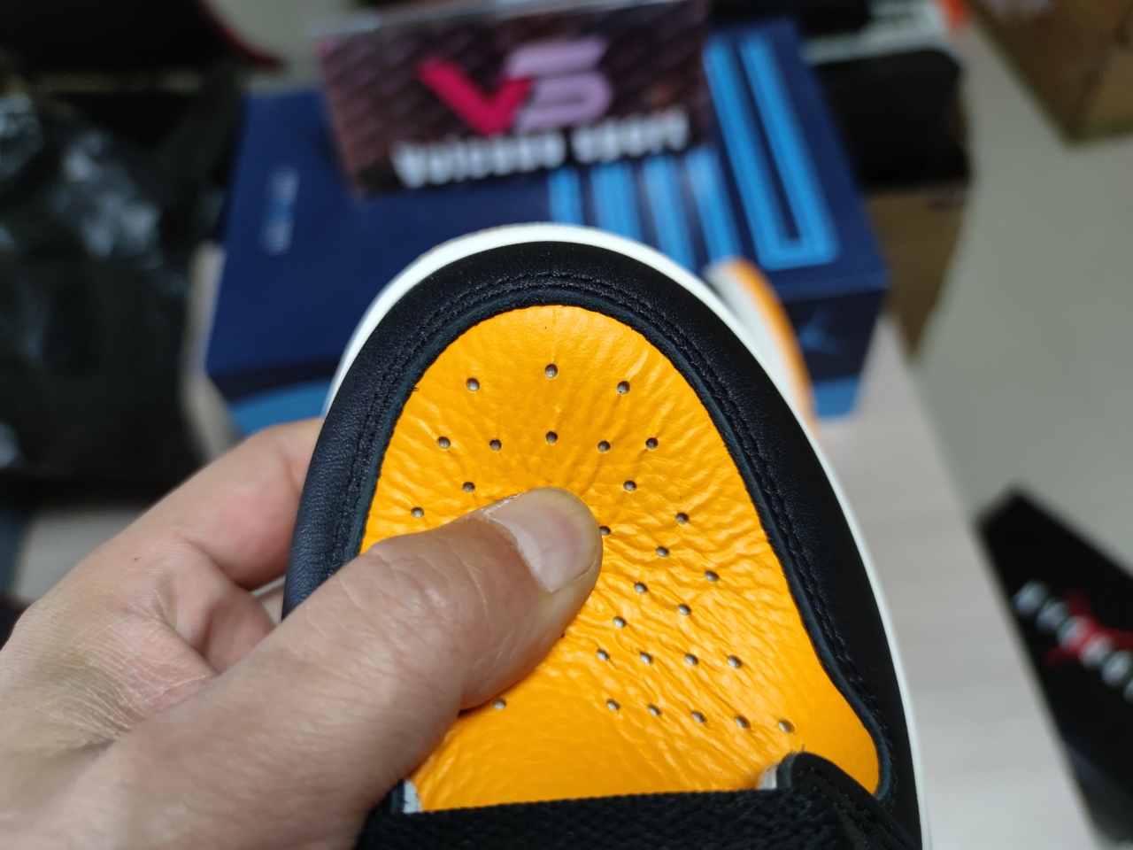 Jordan 1 Retro High OG Taxi 