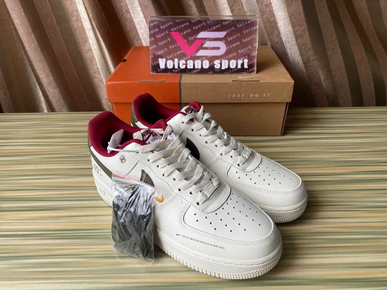 Air Force 1 07 Low Sighting Telescope Green Red Gold DM0970-123