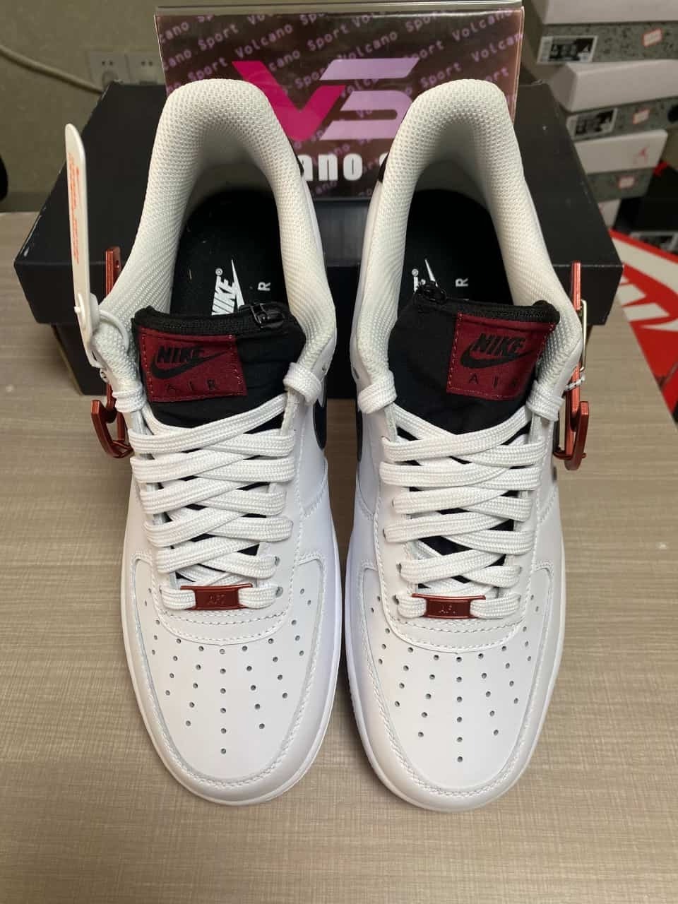 Air Force 1 Low Carabiner Swoosh Red DH7579-100