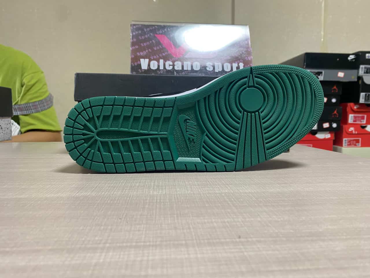 Jordan 1 Low White Black Mystic Green 553558-113