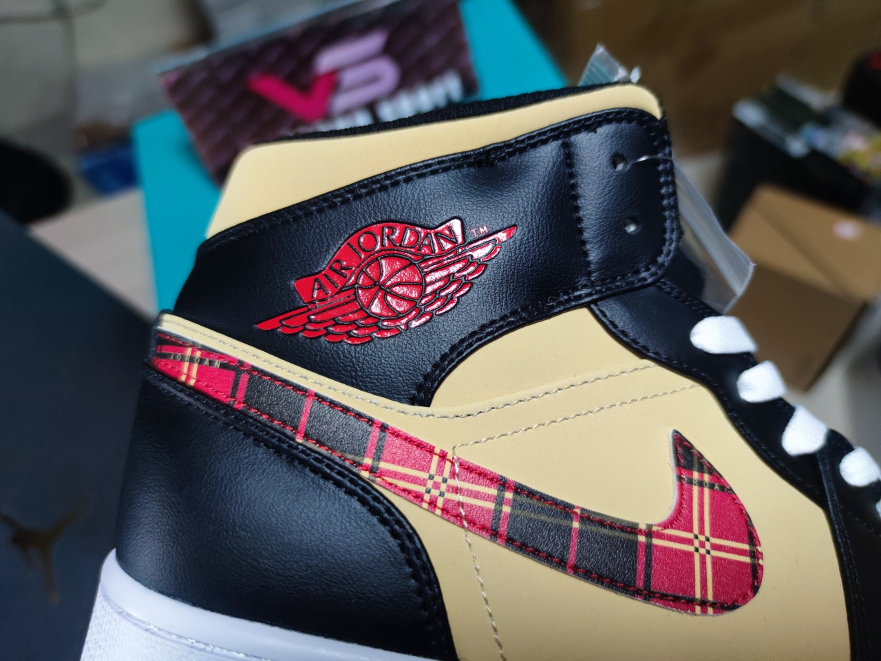 Jordan 1 Mid Tartan Swoosh DZ5329 001
