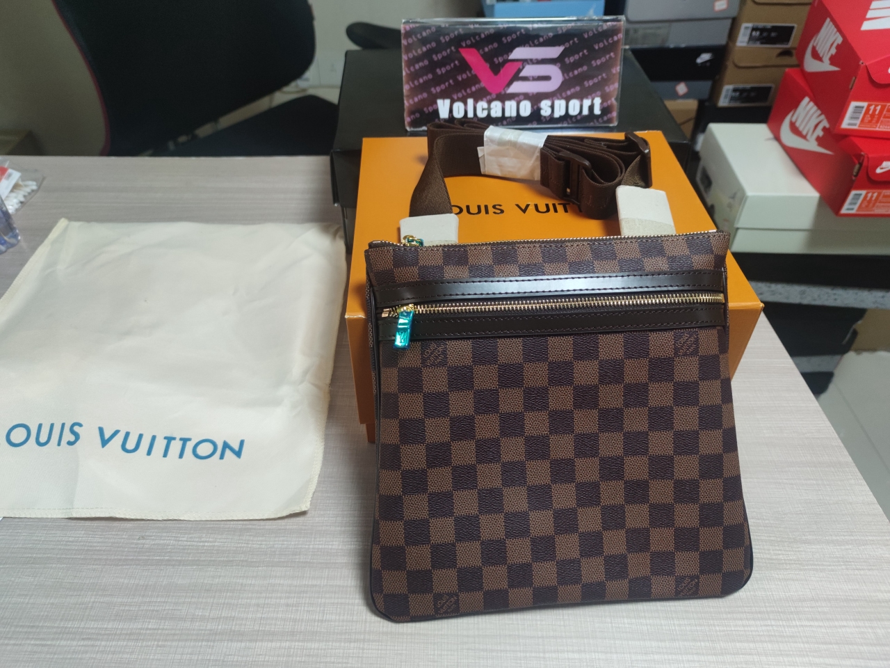 LV BAG
