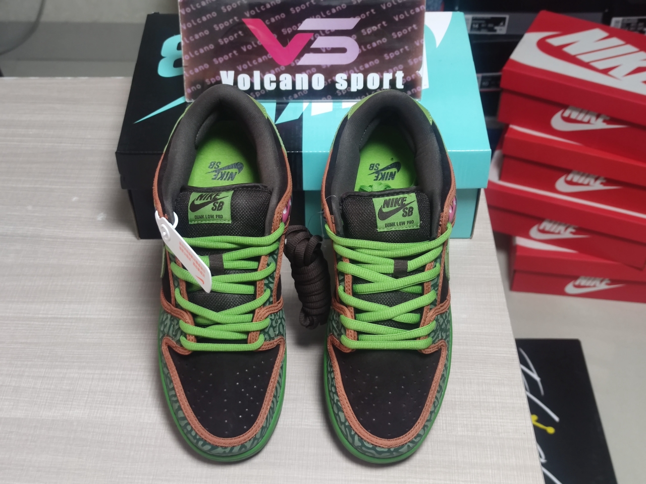 SB Dunk Low De La Soul 789841 332