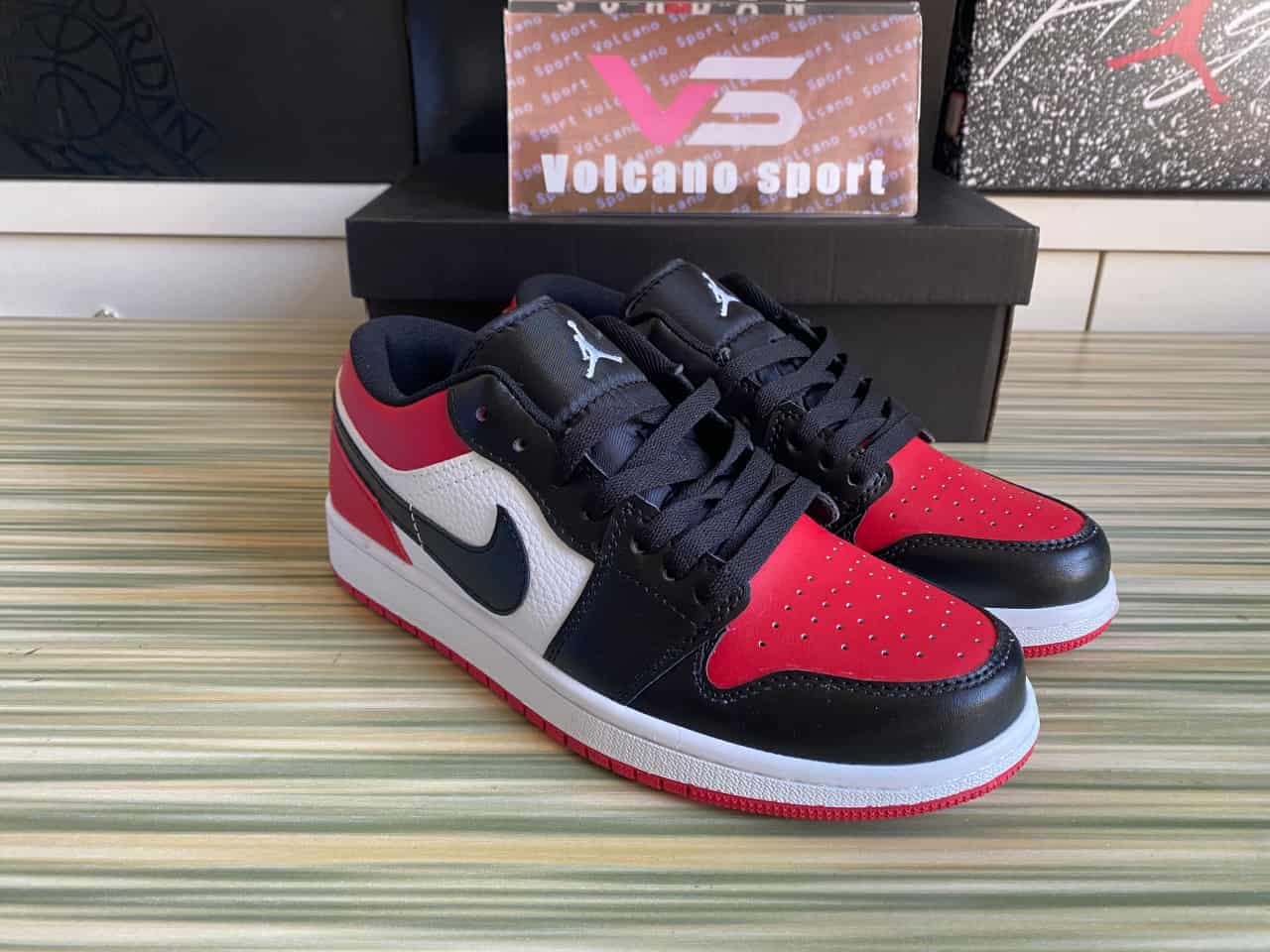 Air Jordan 1 Low Bred Toe 553558-126
