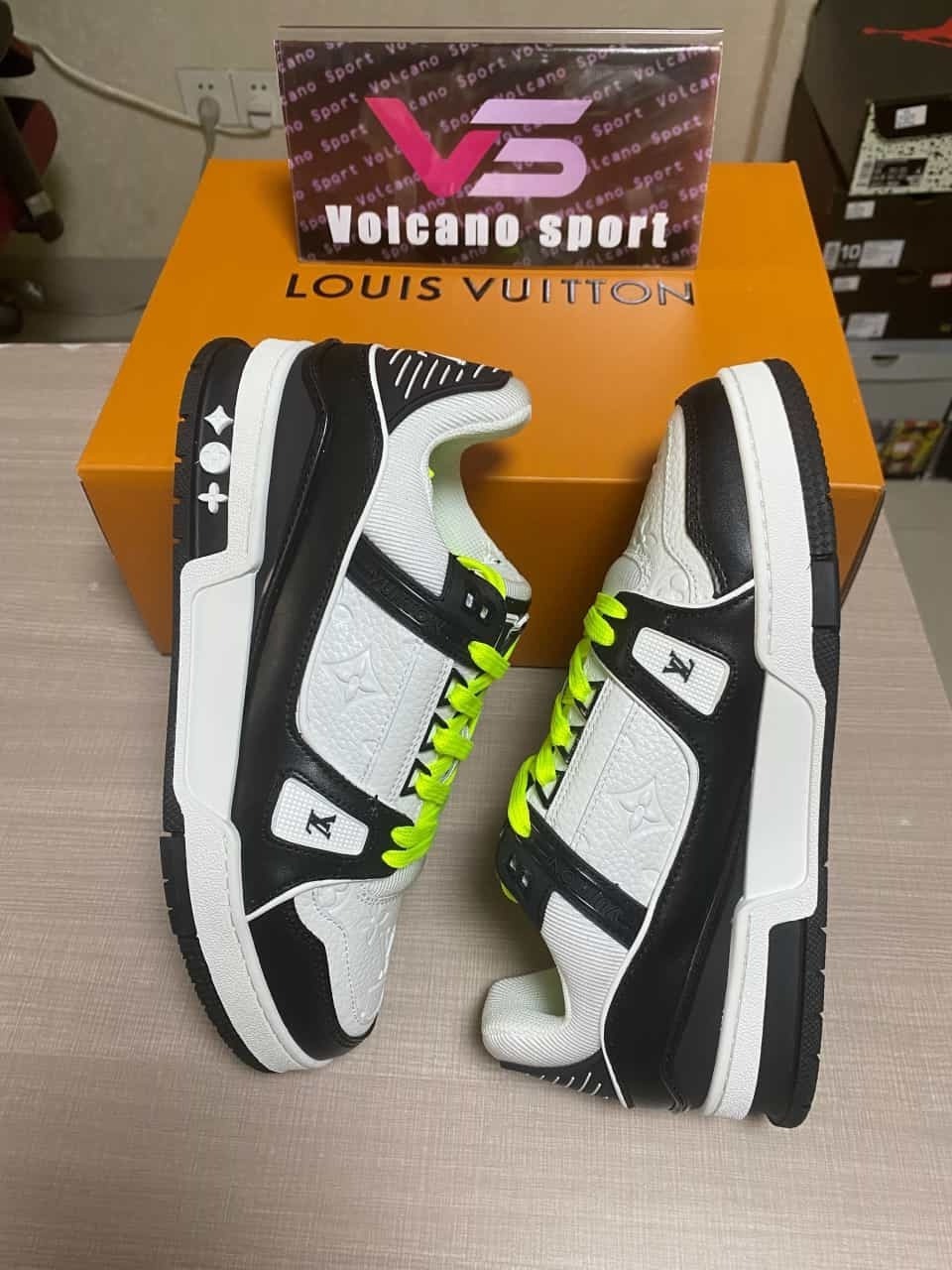 Louis Vuitton LV Trainer BLACK/WHITE
