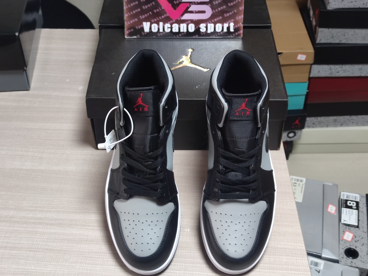 Jordan 1 Mid Shadow Red 554724-096