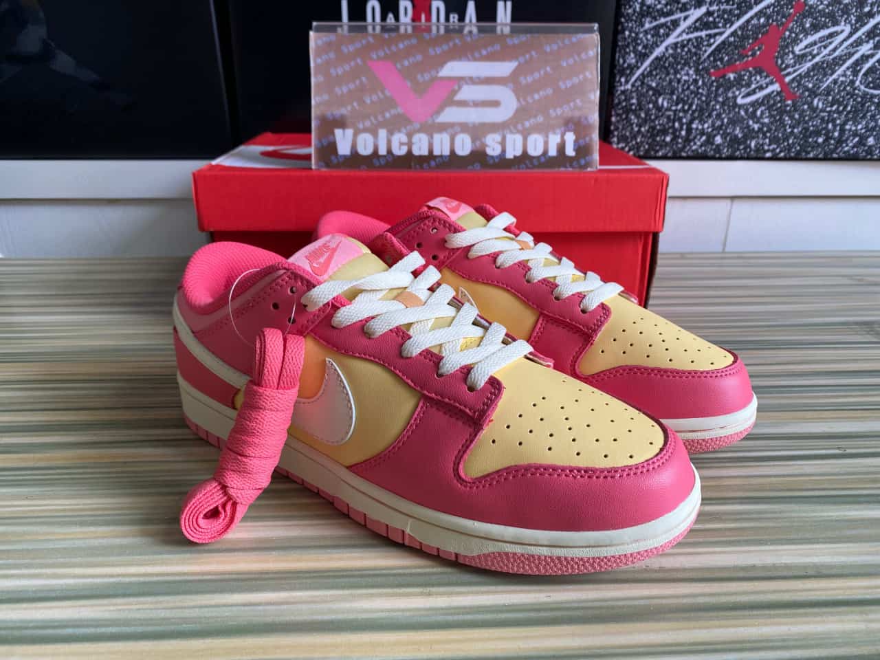 Nike Dunk Low Strawberry Peach Cream DH9765-200