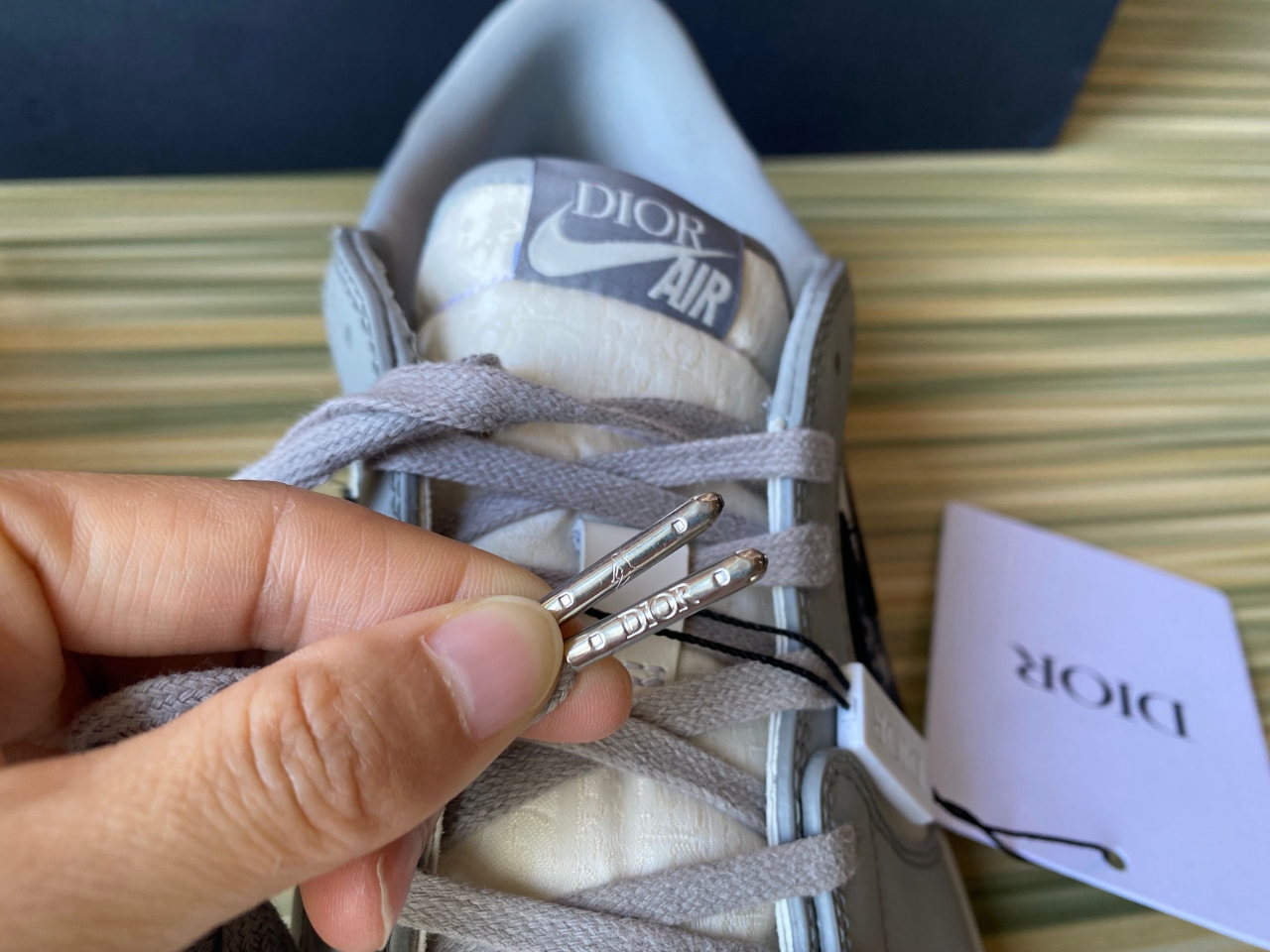 Jordan 1 Retro Low Dior  CN8608 002