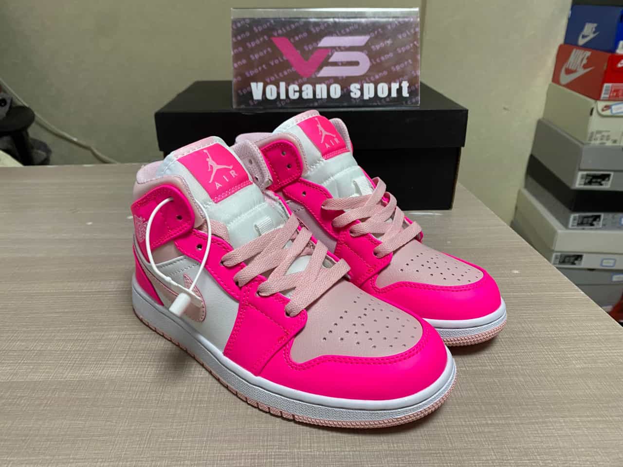 Jordan 1 Mid Fierce Pink FD8780-116