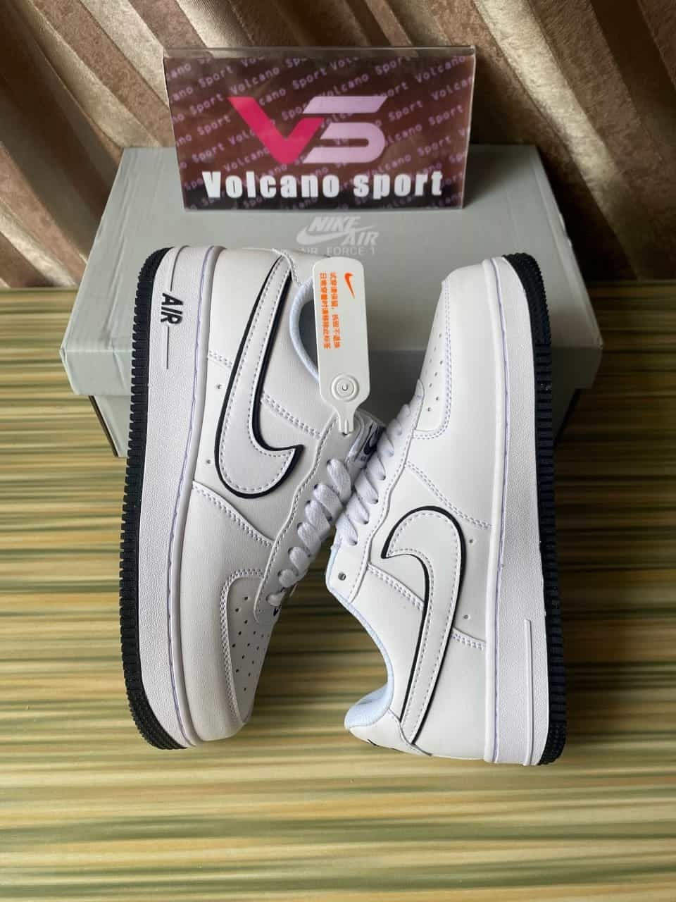 Air Force 1 '07 Low White Black Outline Swoosh DV0788-103