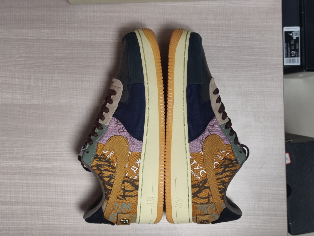 Air Force 1 Low Travis Scott Cactus Jack CN2405 900