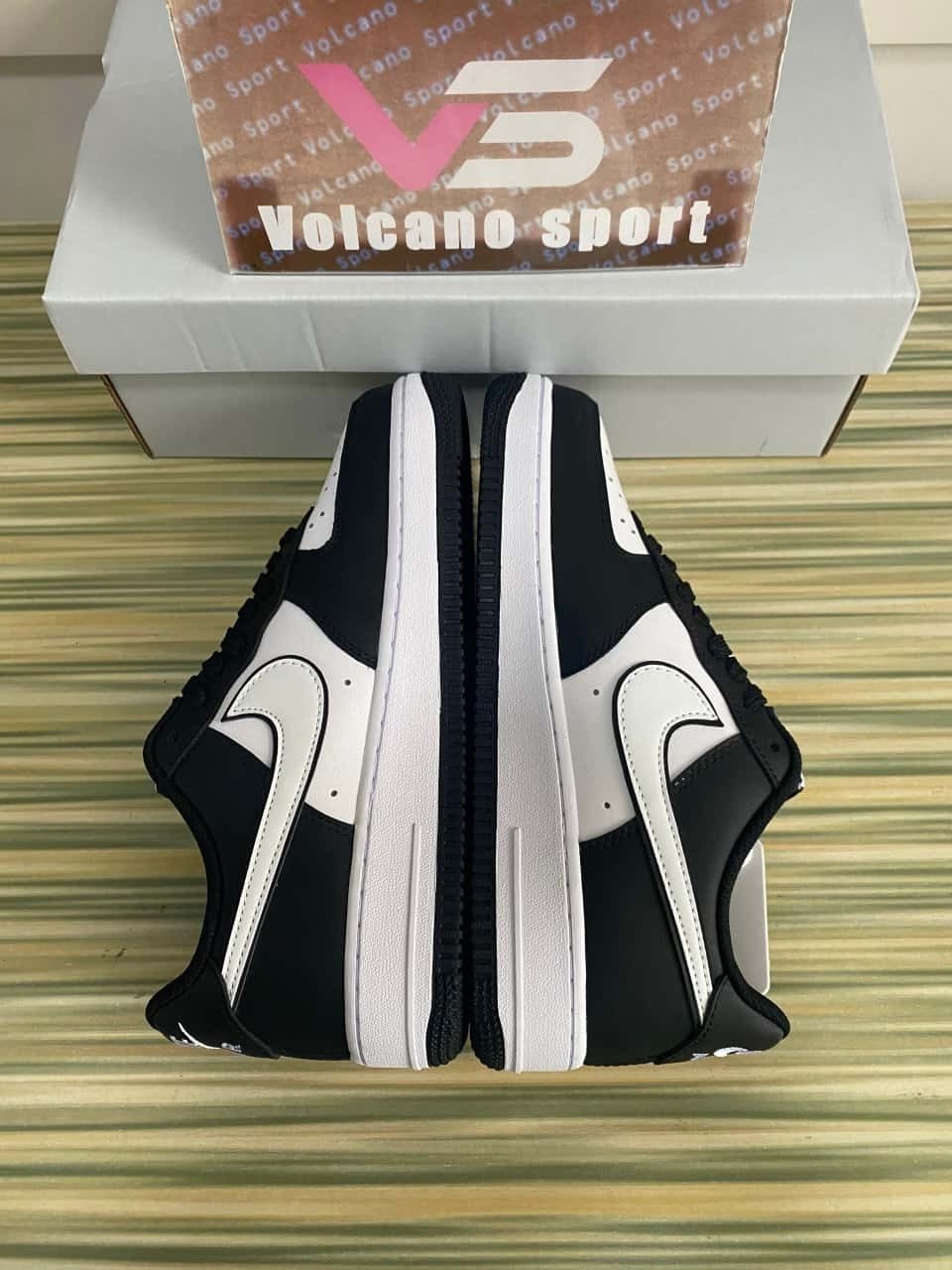 Air Force 1 Low '07 White Swoosh Panda DV0788-001