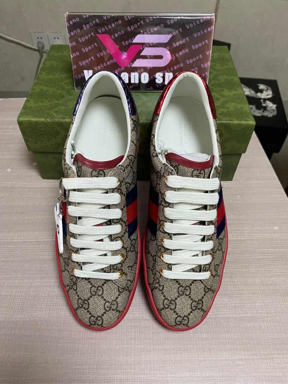 GUCCI Beige Casual Shoes