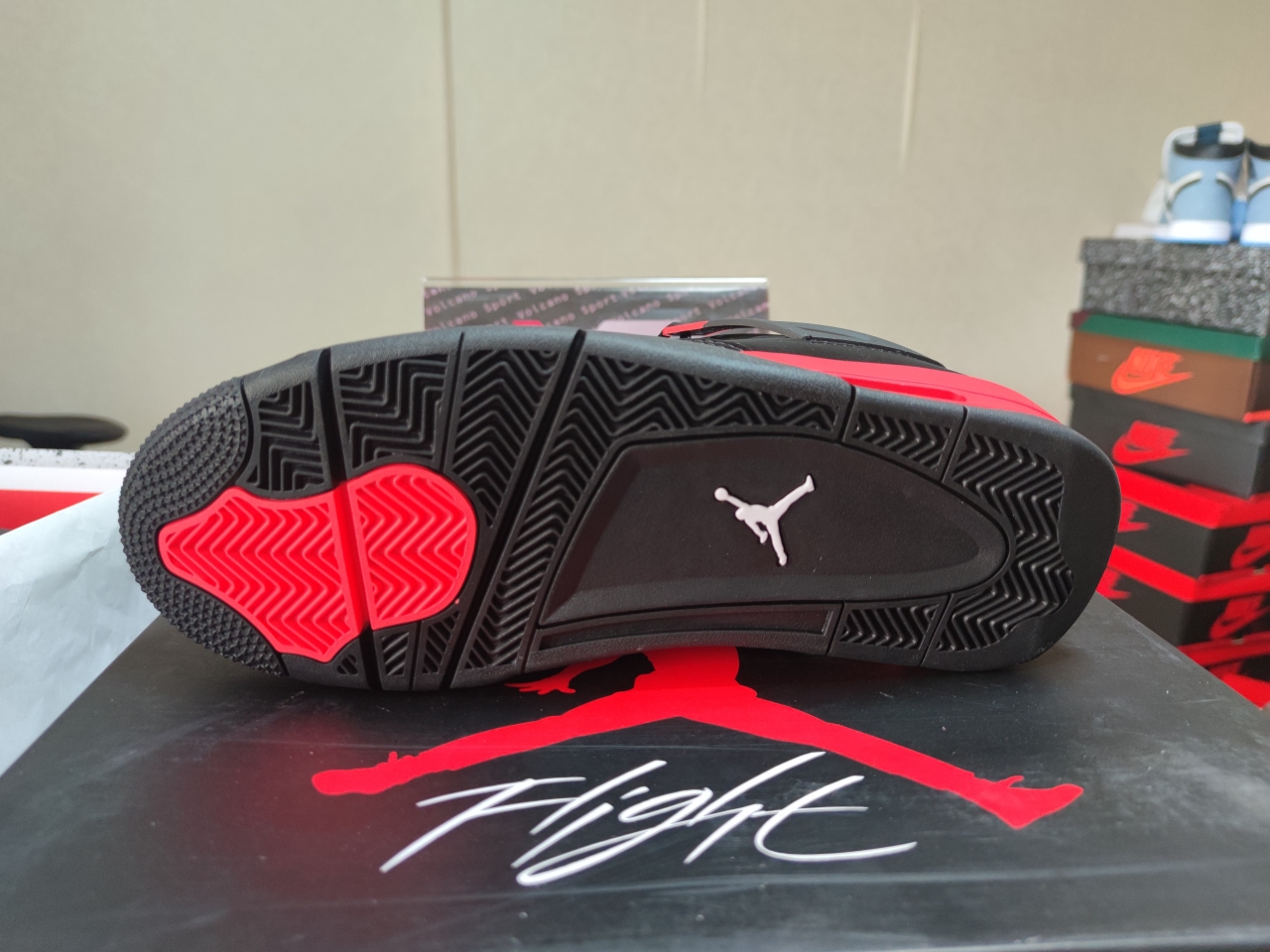 Jordan 4 “Red Thunder” CT8527-016