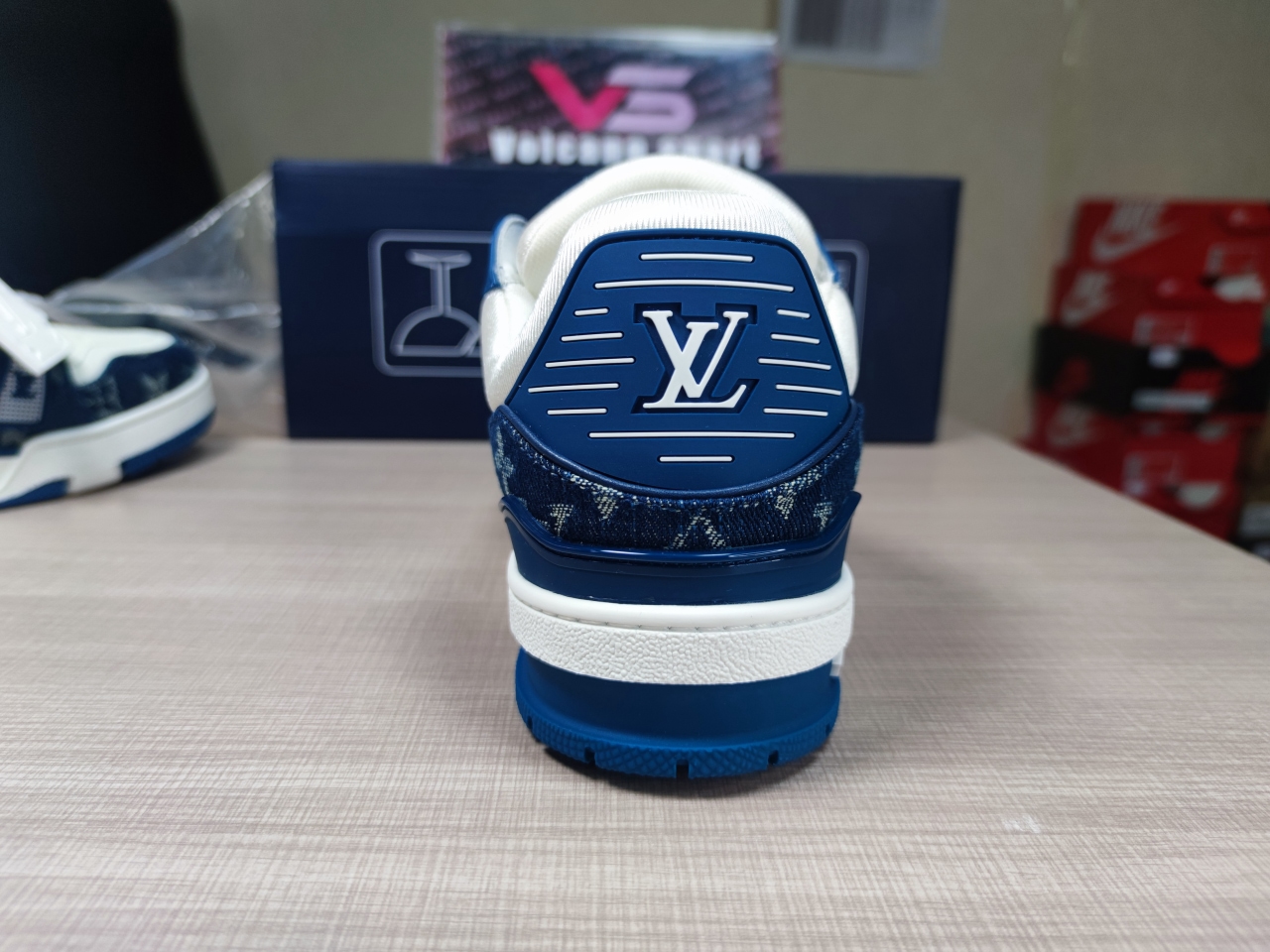 LV TRAIL SNEAKER Navy blue White