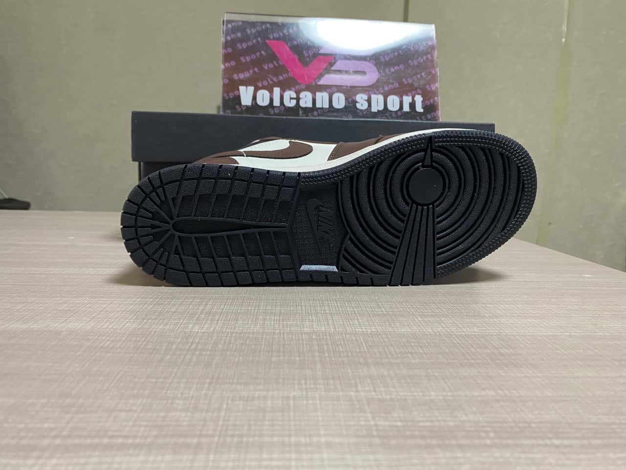 Jordan 1 Low Mocha DM0589-200