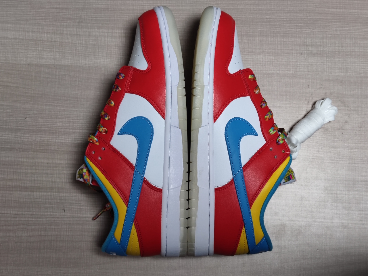 Dunk Low QS LeBron James Fruity Pebbles DH8009-600